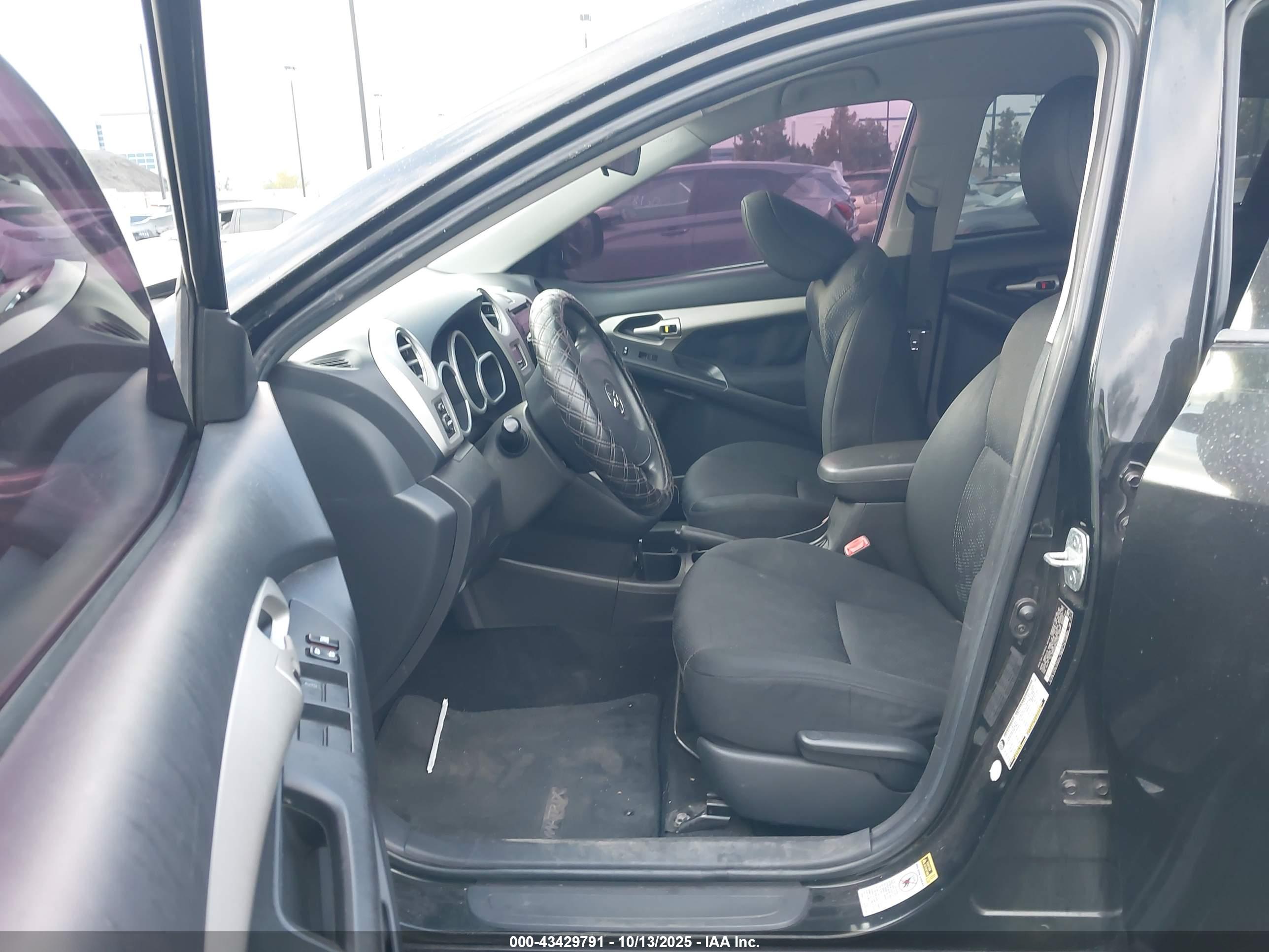 TOYOTA MATRIX image 5