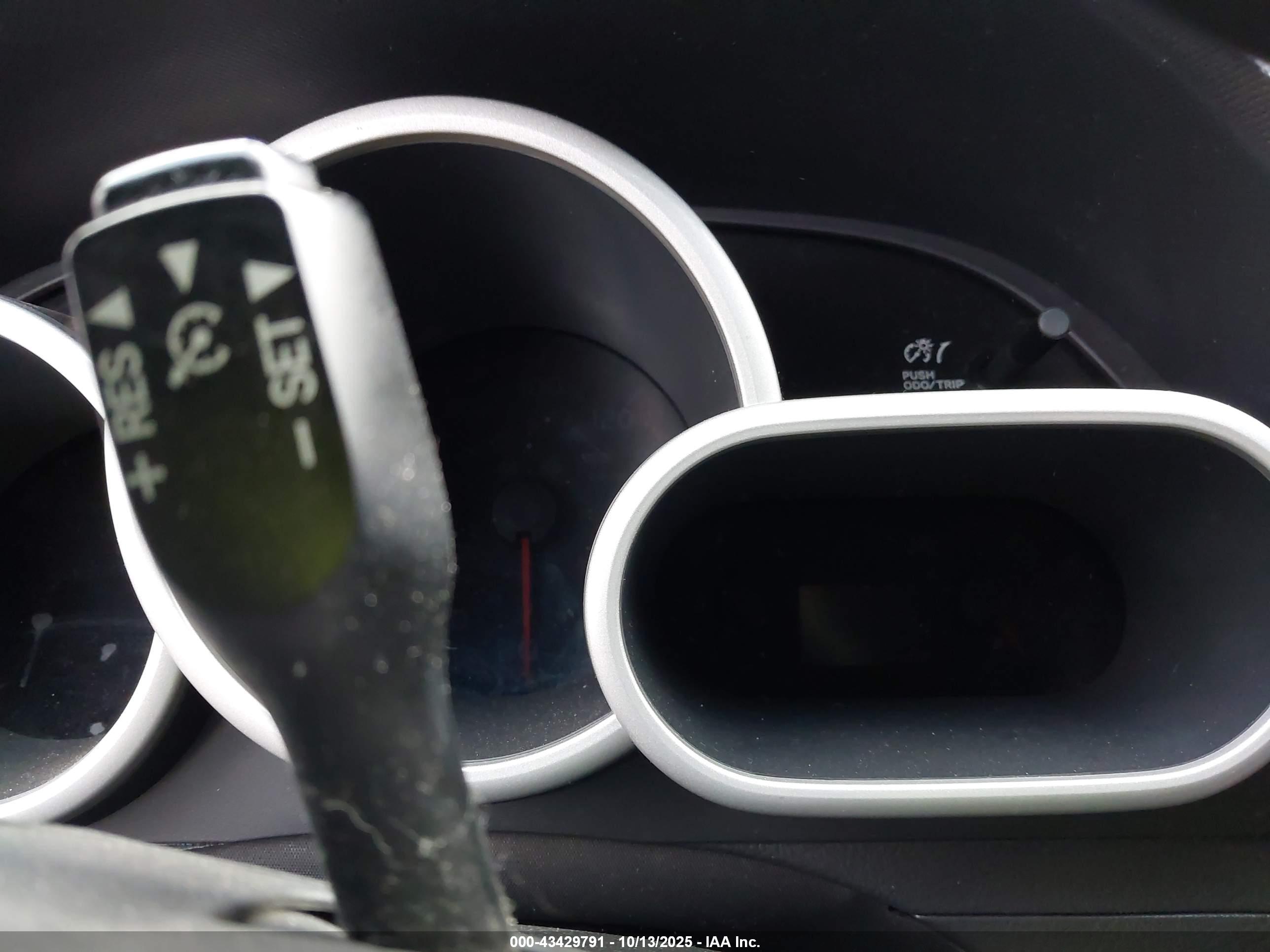 TOYOTA MATRIX image 7