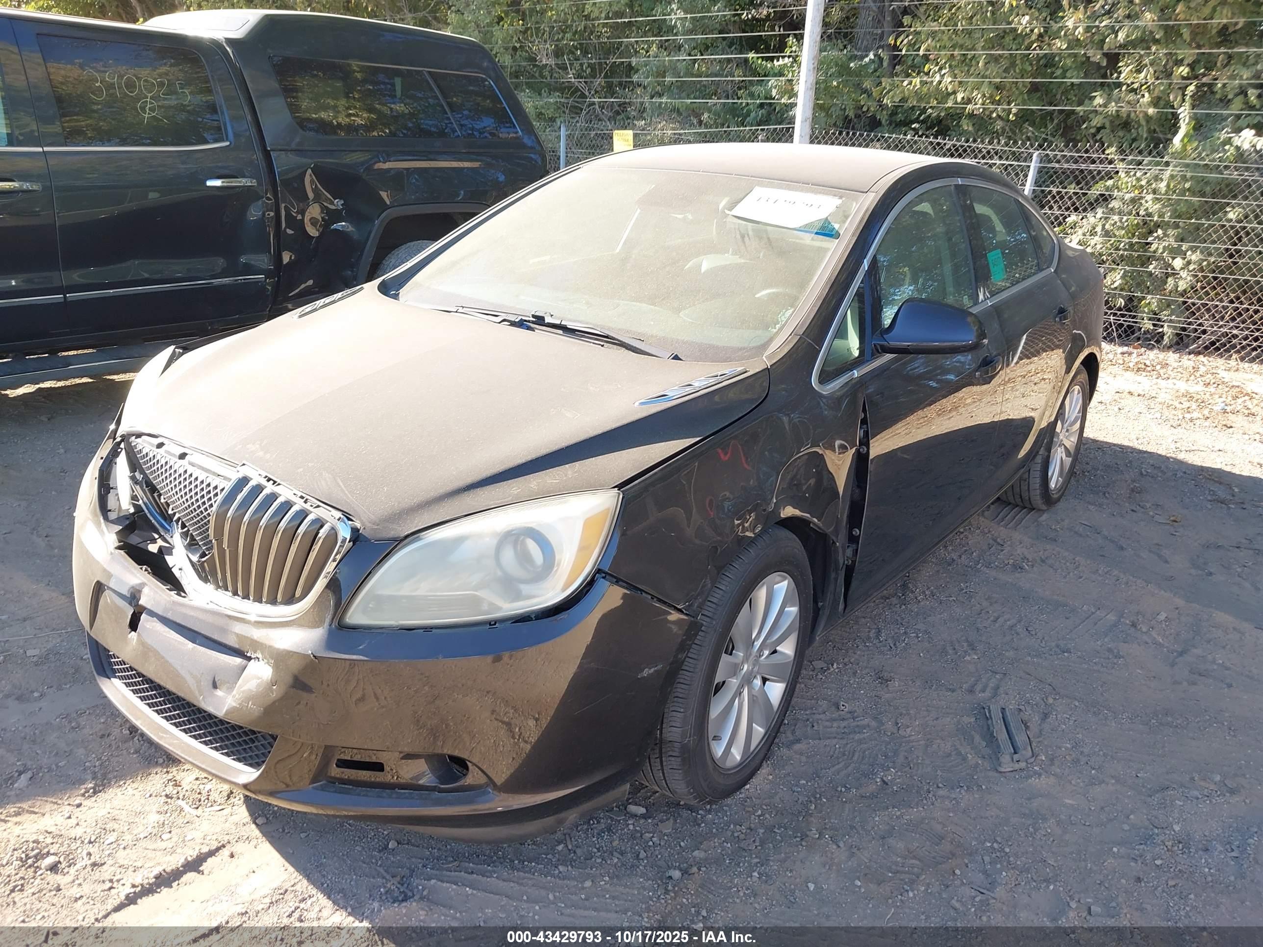 BUICK VERANO image 2
