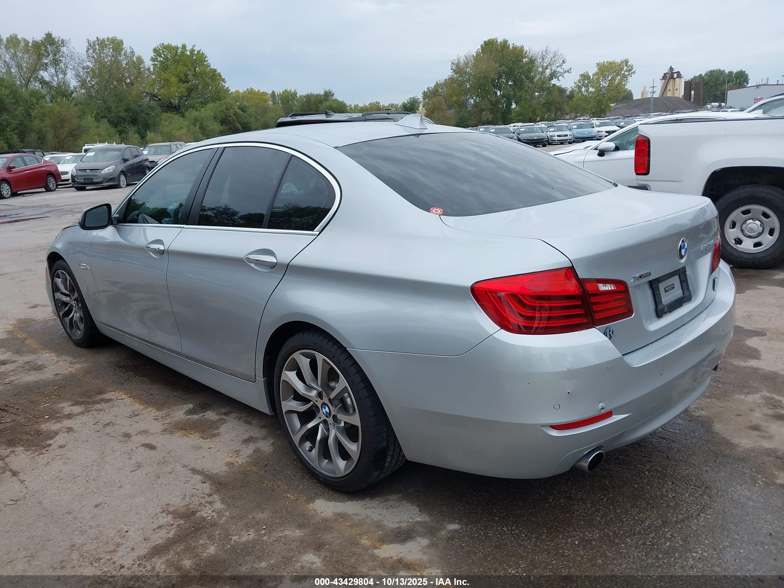 BMW 535I image 3