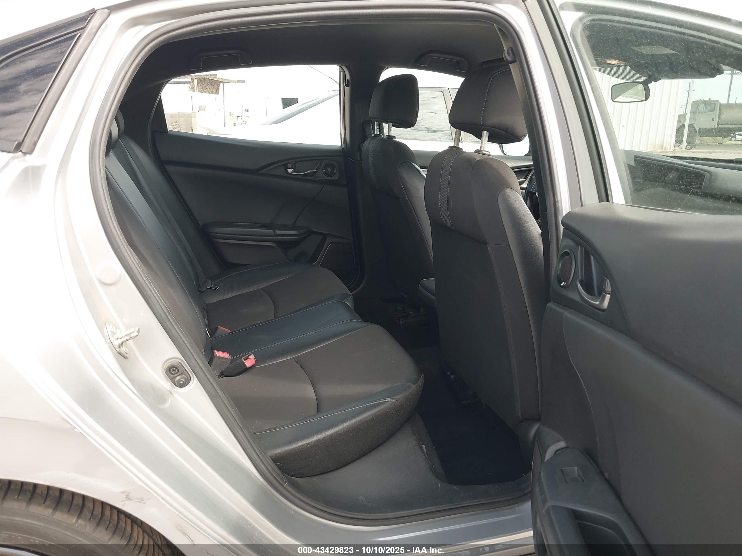 HONDA CIVIC image 8