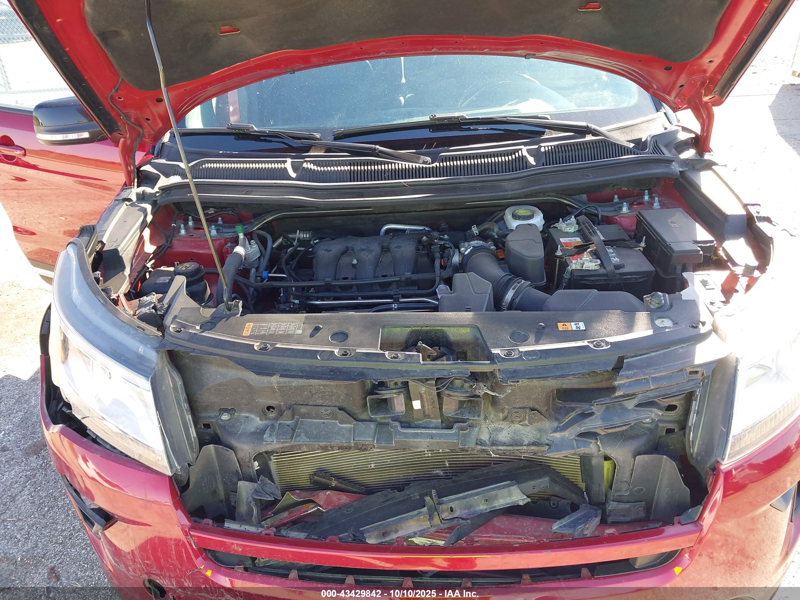 FORD EXPLORER image 10
