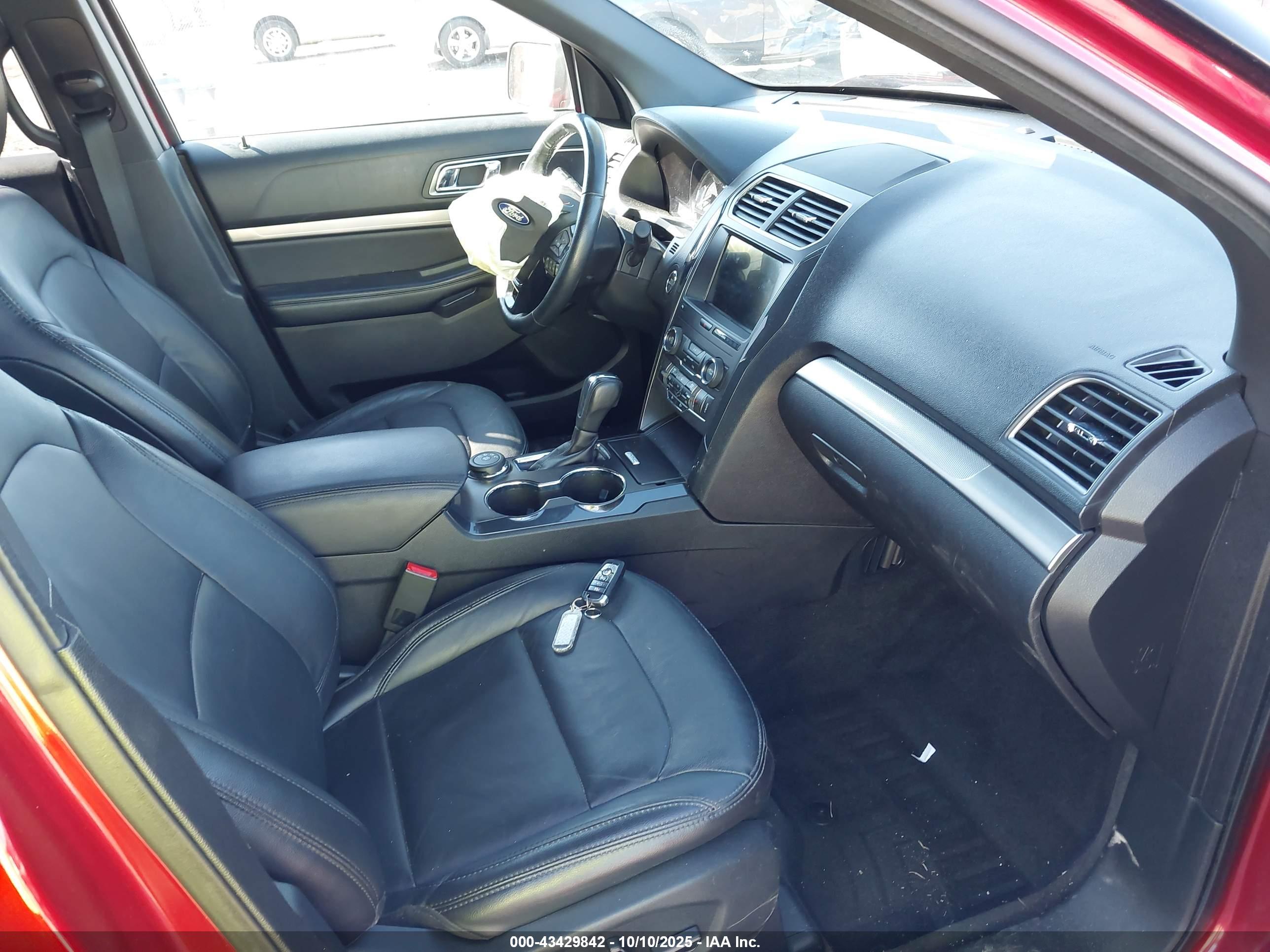 FORD EXPLORER image 5