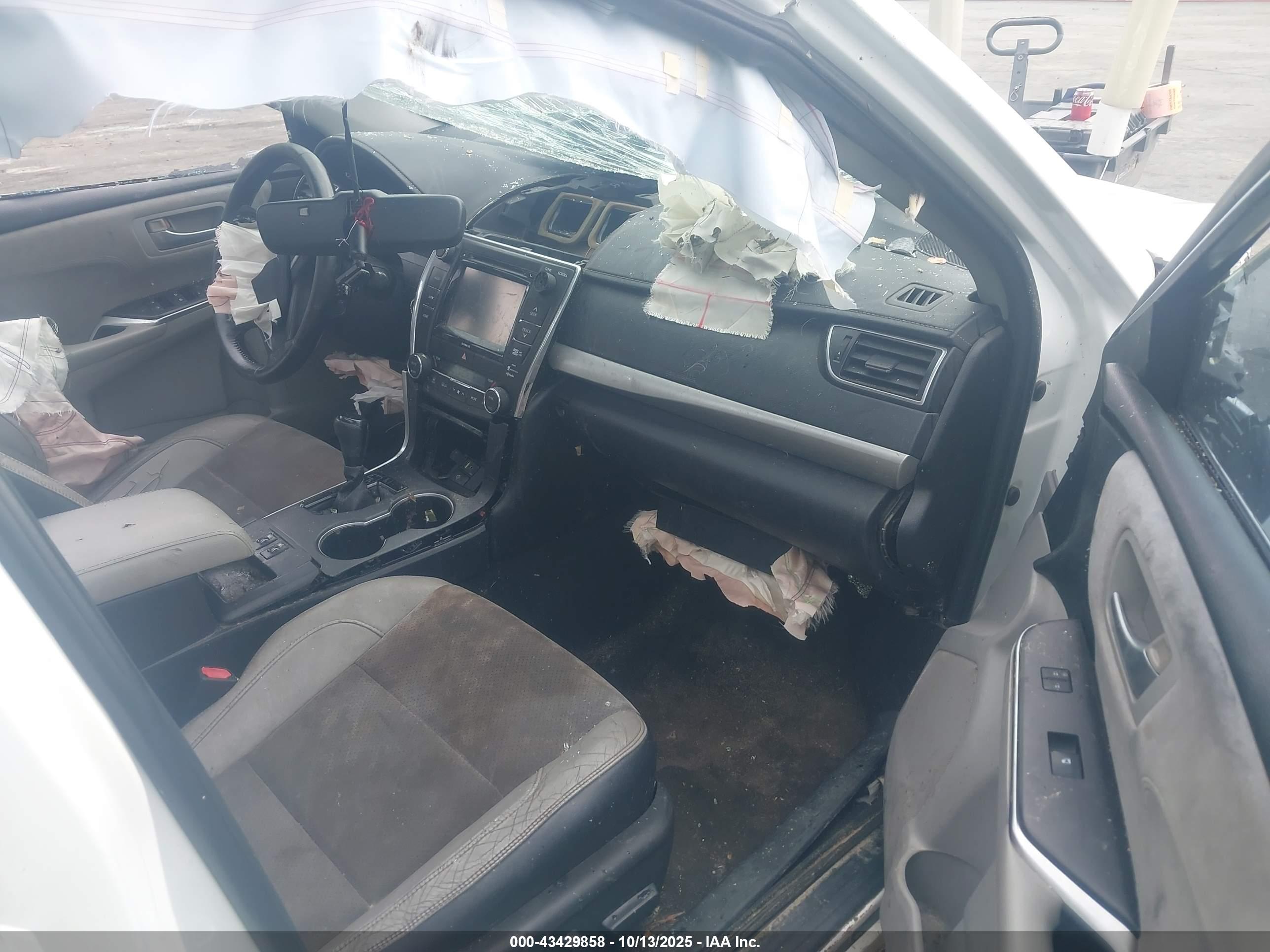 TOYOTA CAMRY image 5