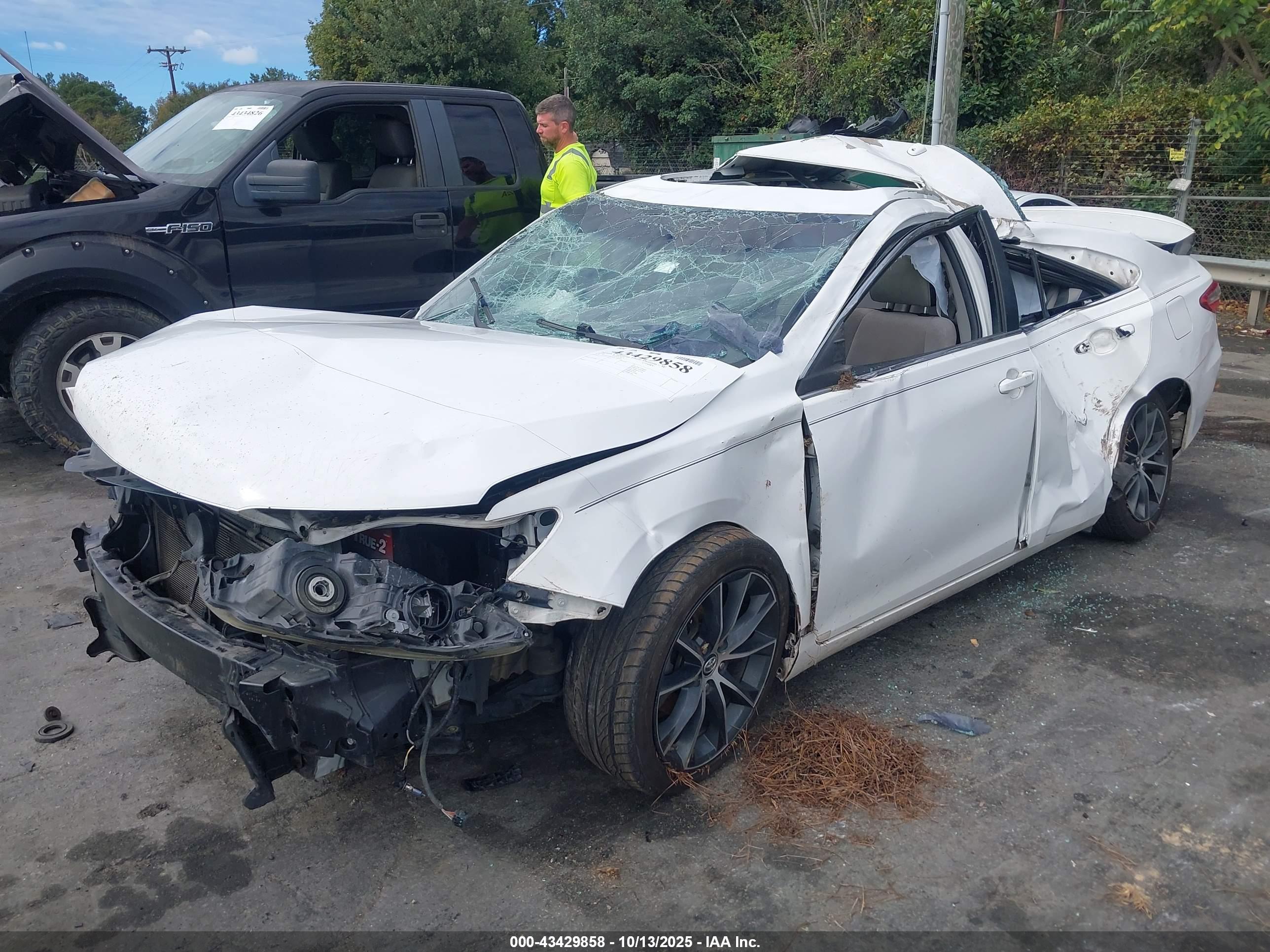 TOYOTA CAMRY image 6
