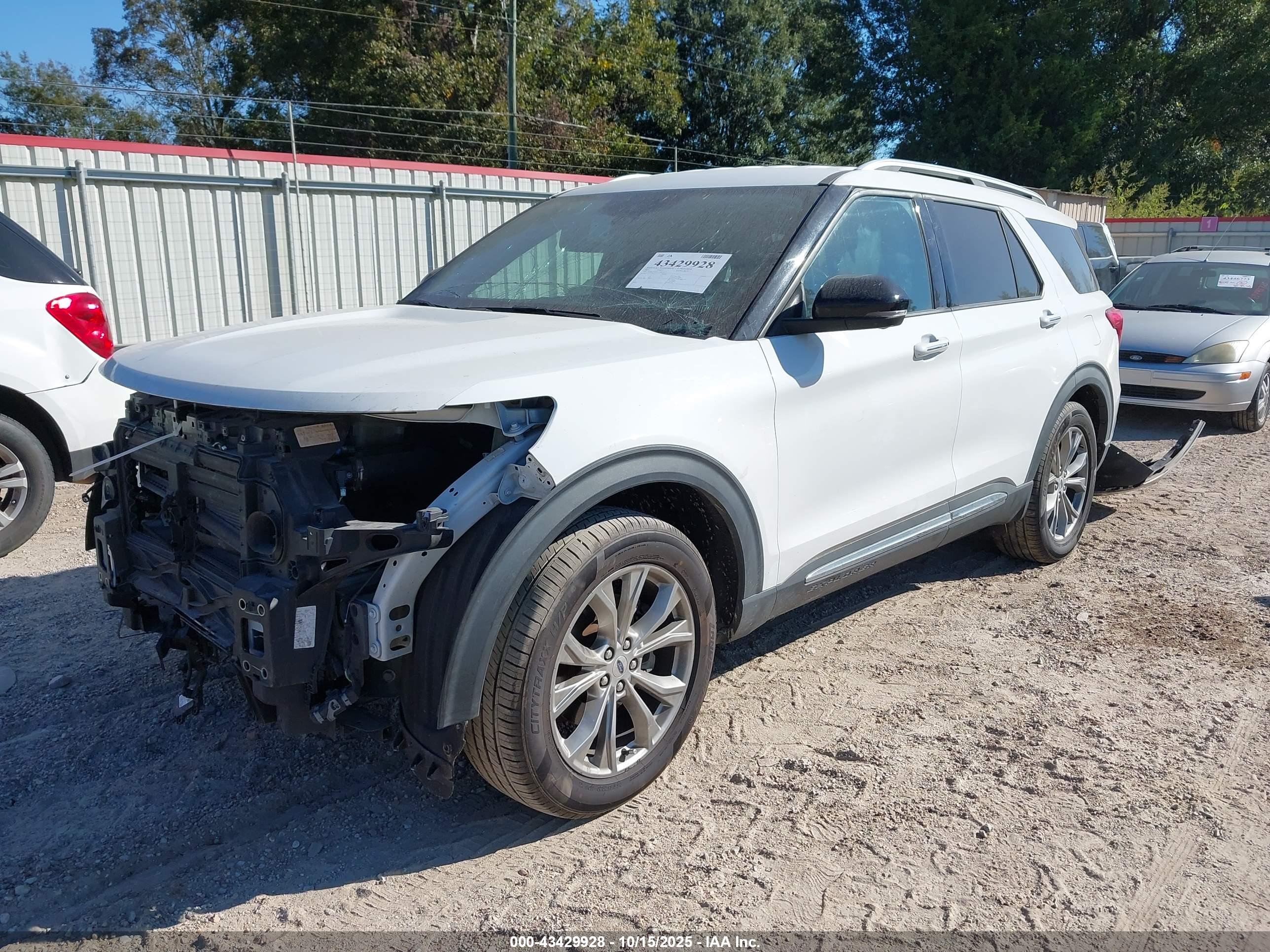 FORD EXPLORER image 2