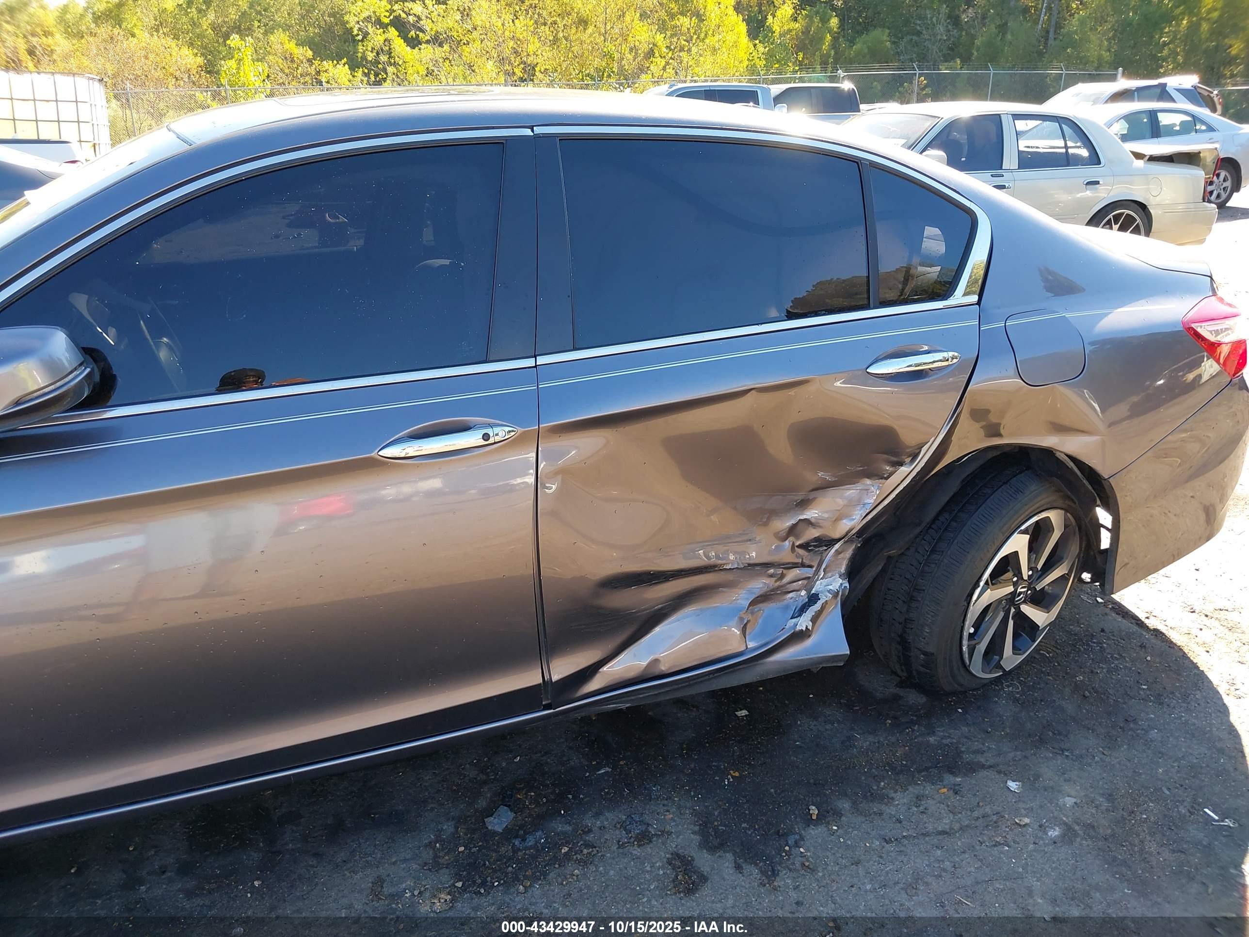 HONDA ACCORD image 6
