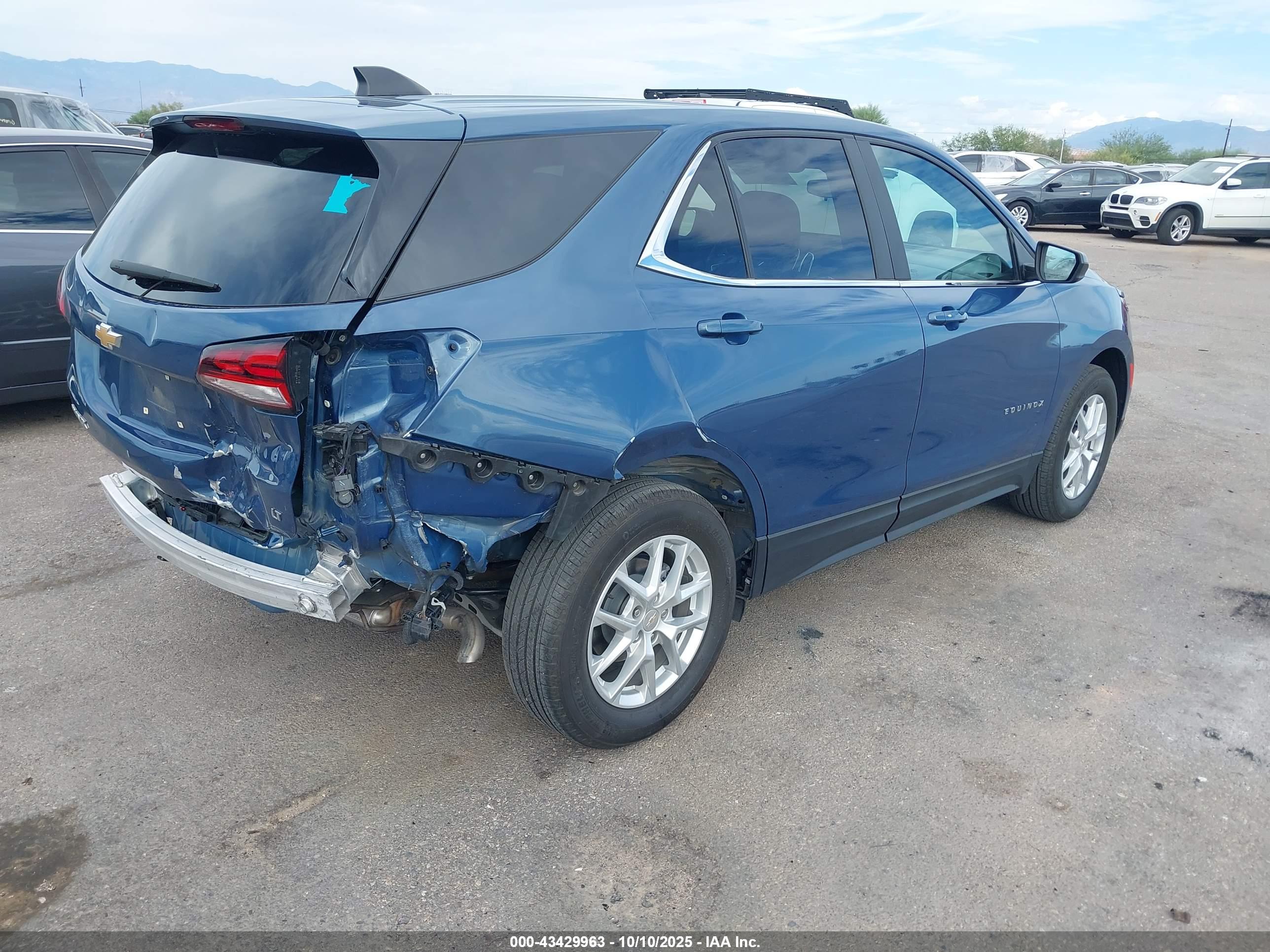 CHEVROLET EQUINOX image 4