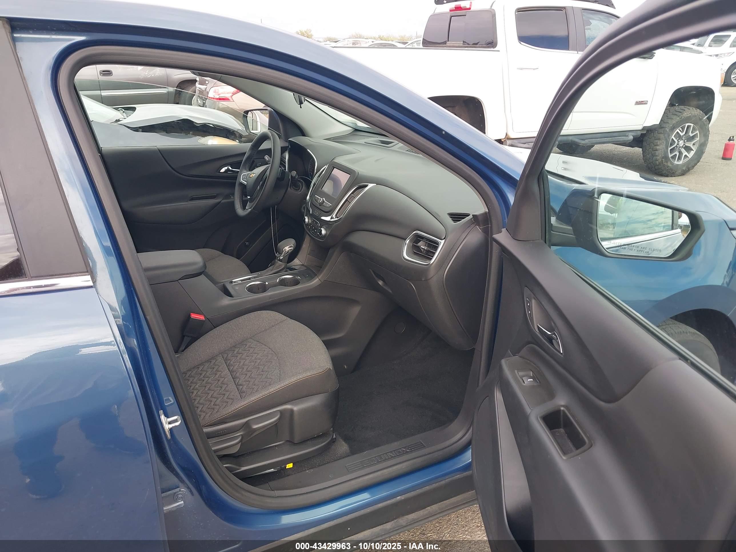 CHEVROLET EQUINOX image 5