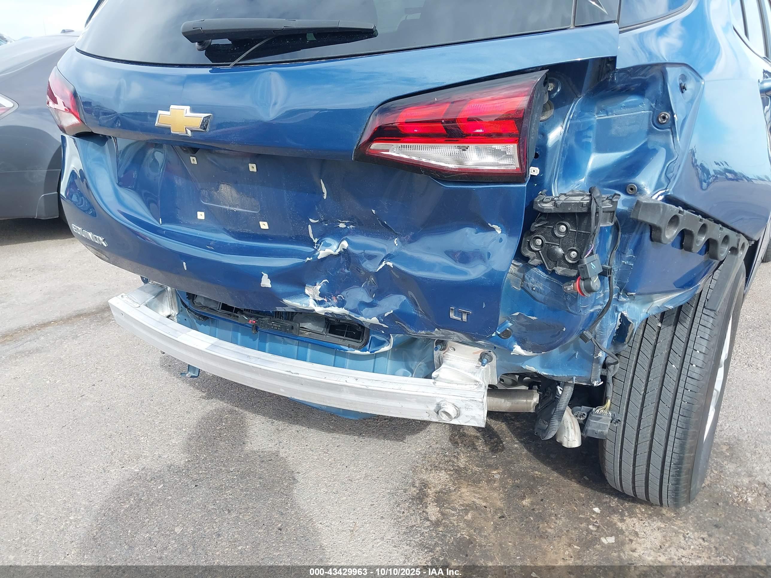 CHEVROLET EQUINOX image 6