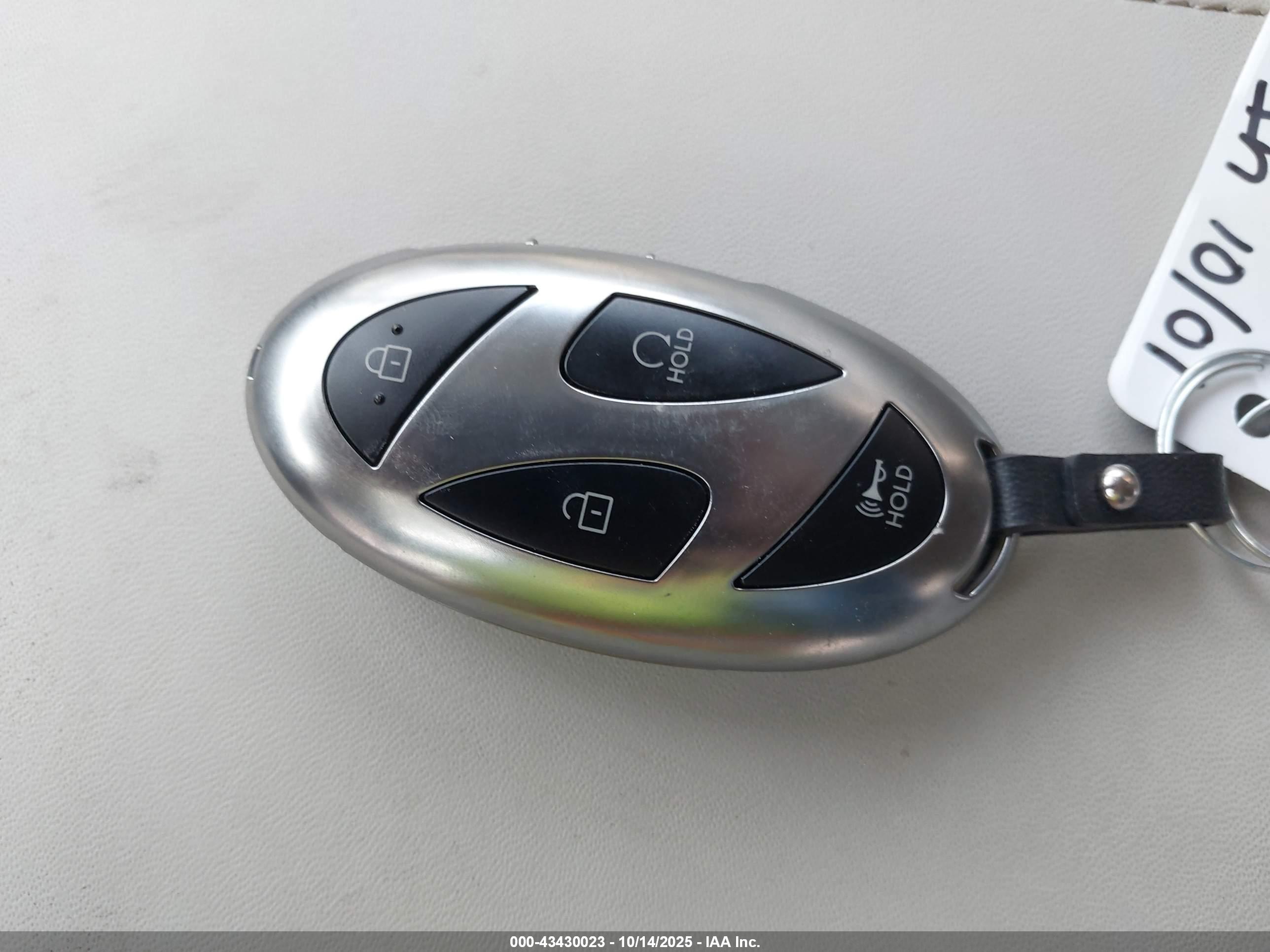 HYUNDAI SANTA image 11