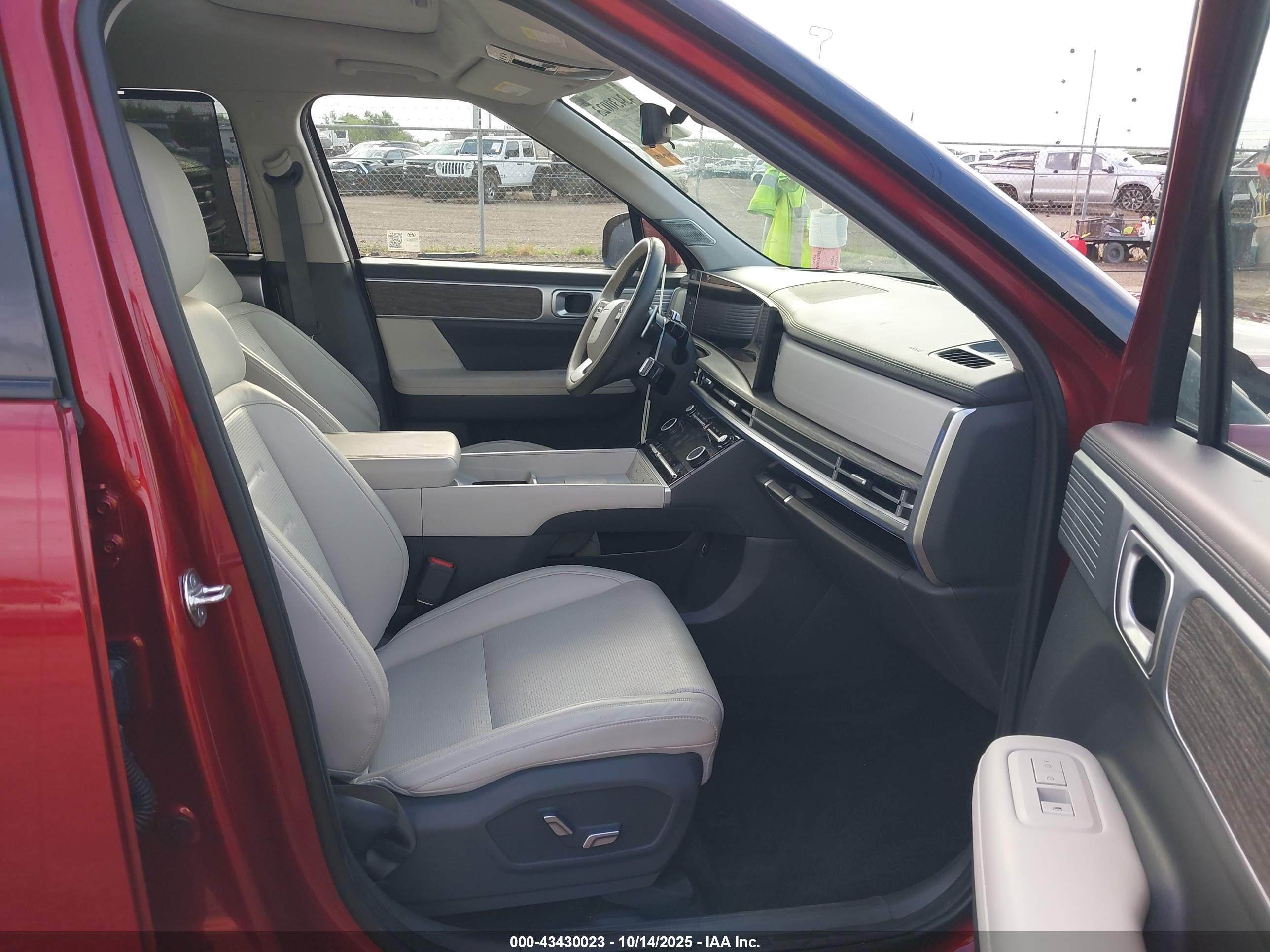 HYUNDAI SANTA image 5