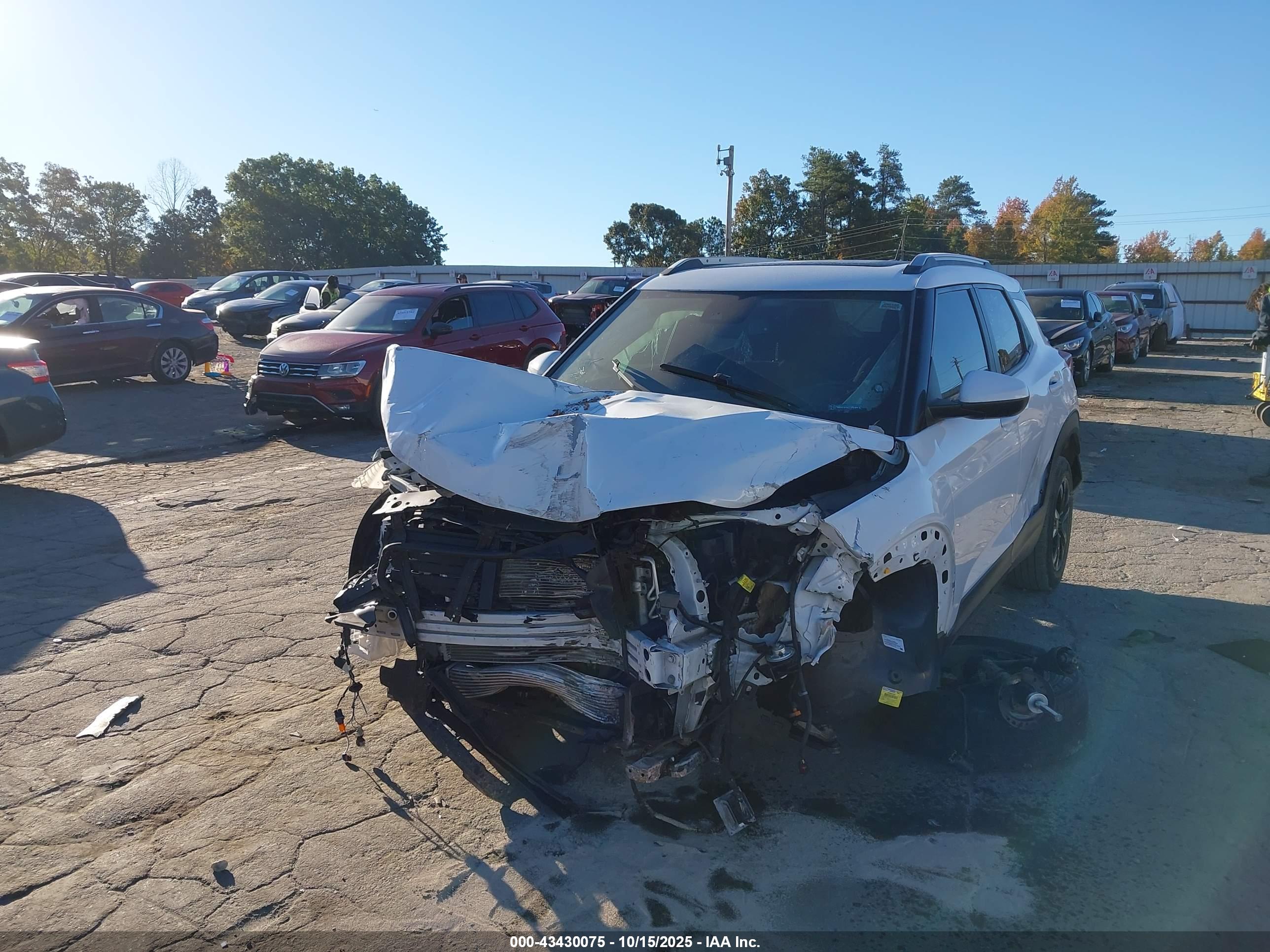 CHEVROLET TRAILBLAZER image 2