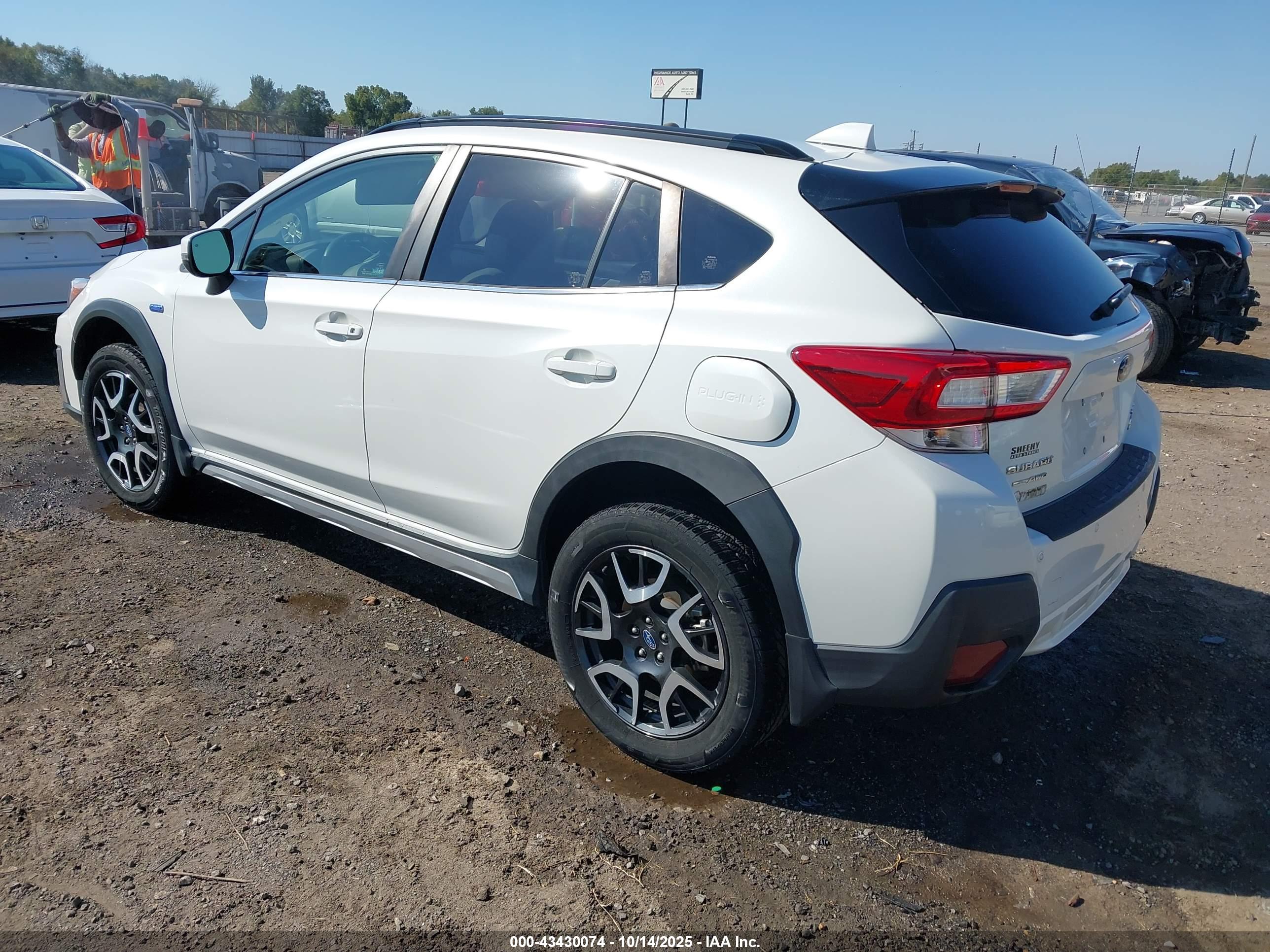 SUBARU CROSSTREK image 3