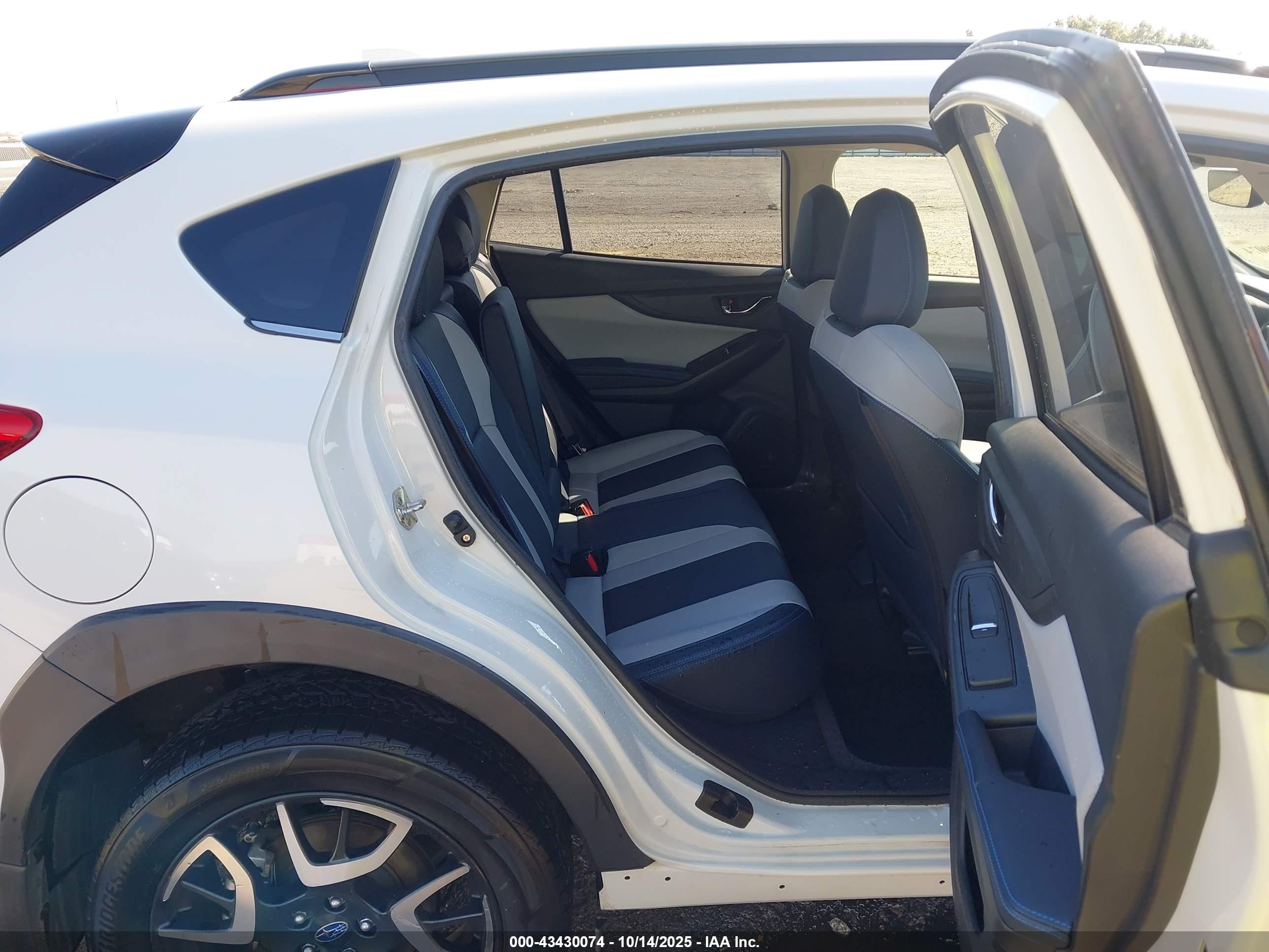 SUBARU CROSSTREK image 8