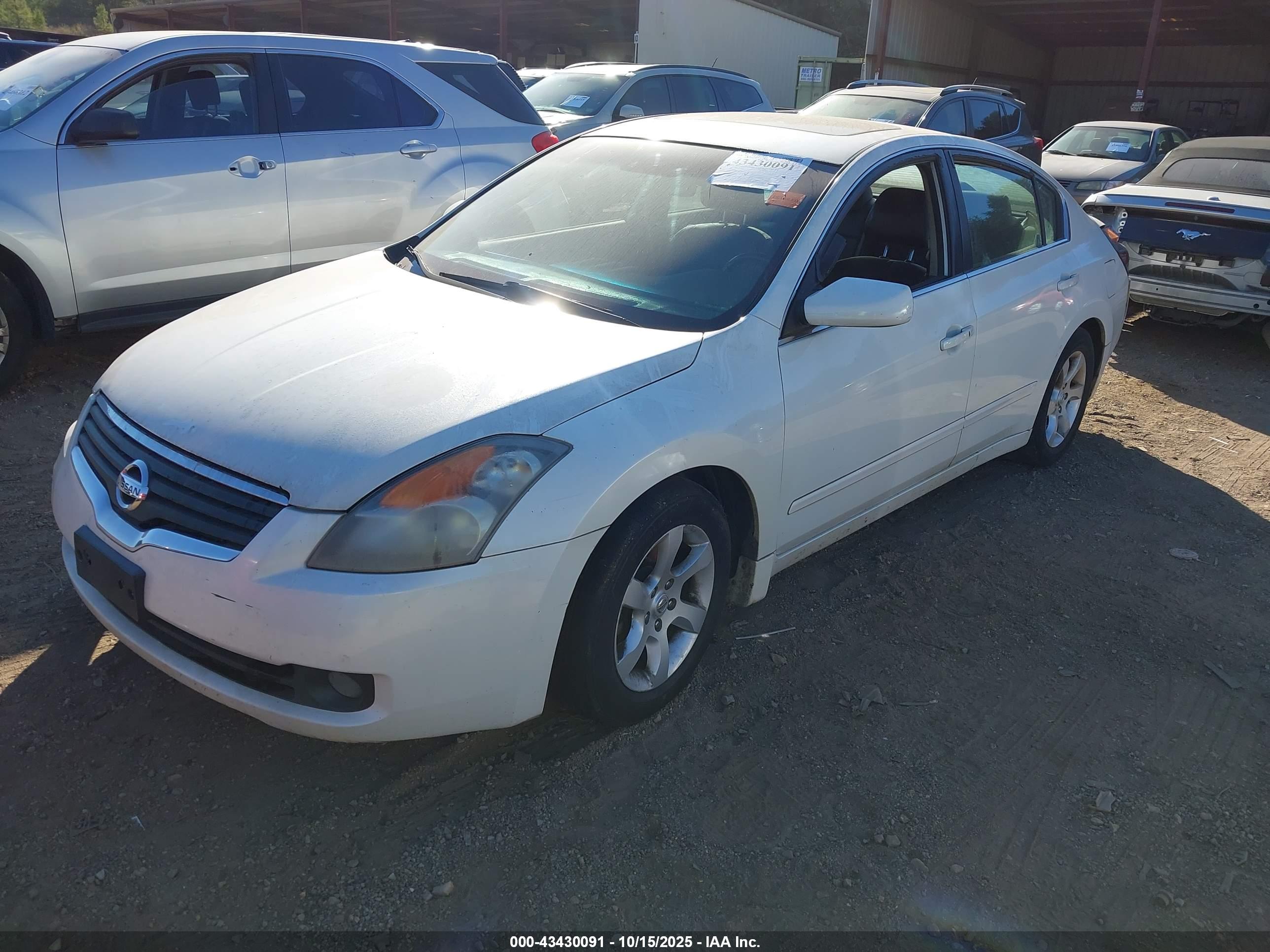 NISSAN ALTIMA image 2
