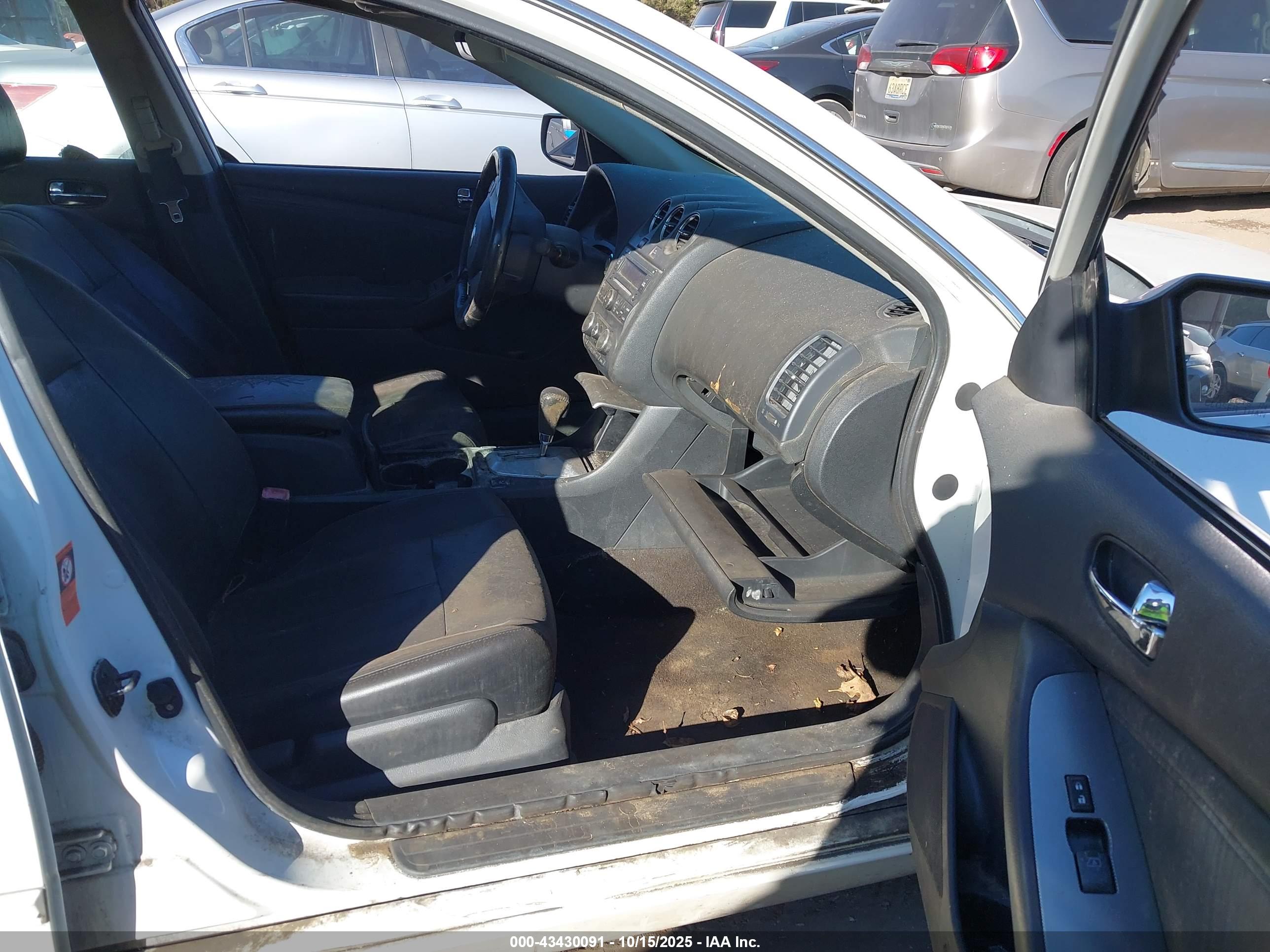 NISSAN ALTIMA image 5