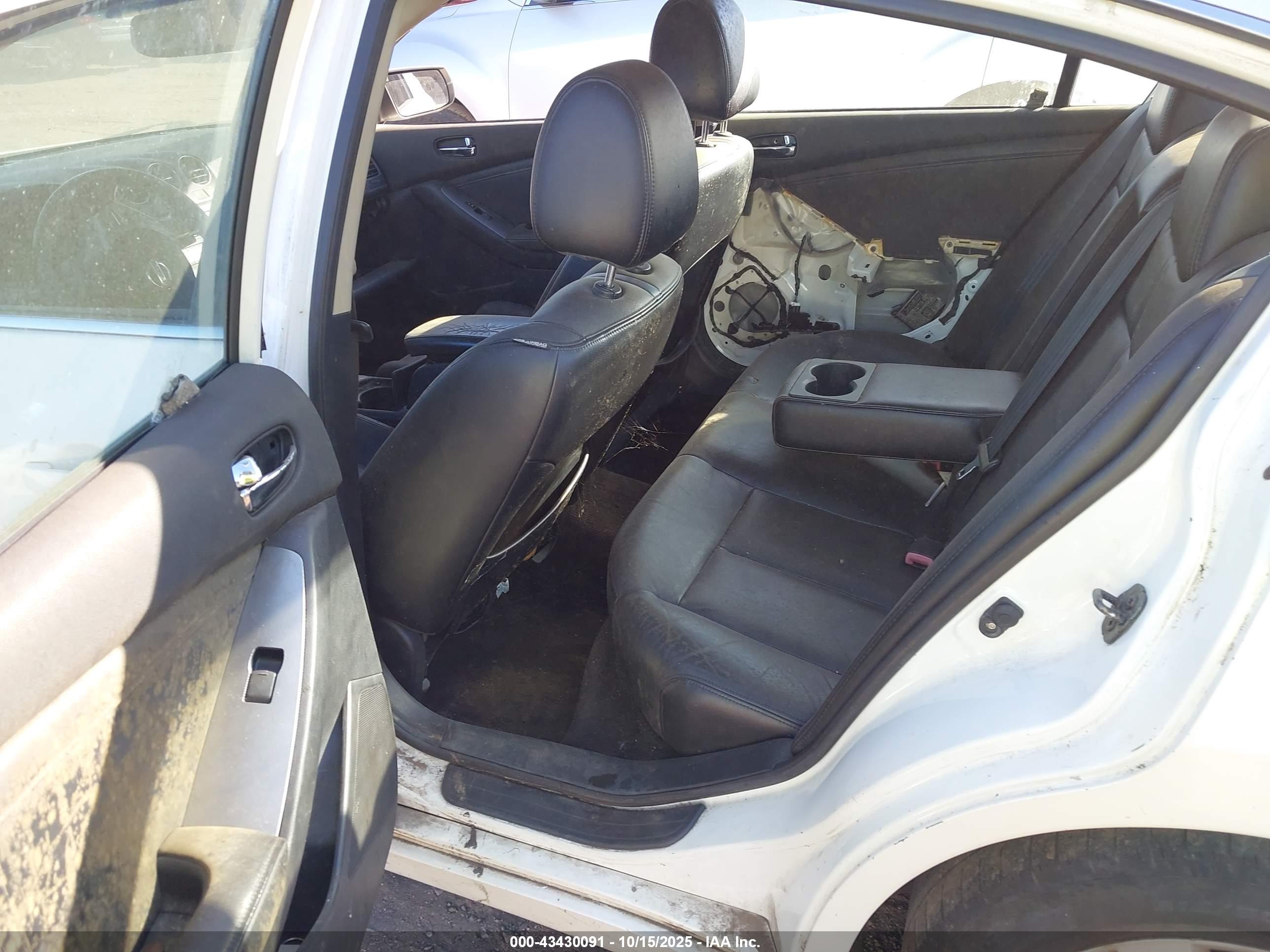 NISSAN ALTIMA image 8