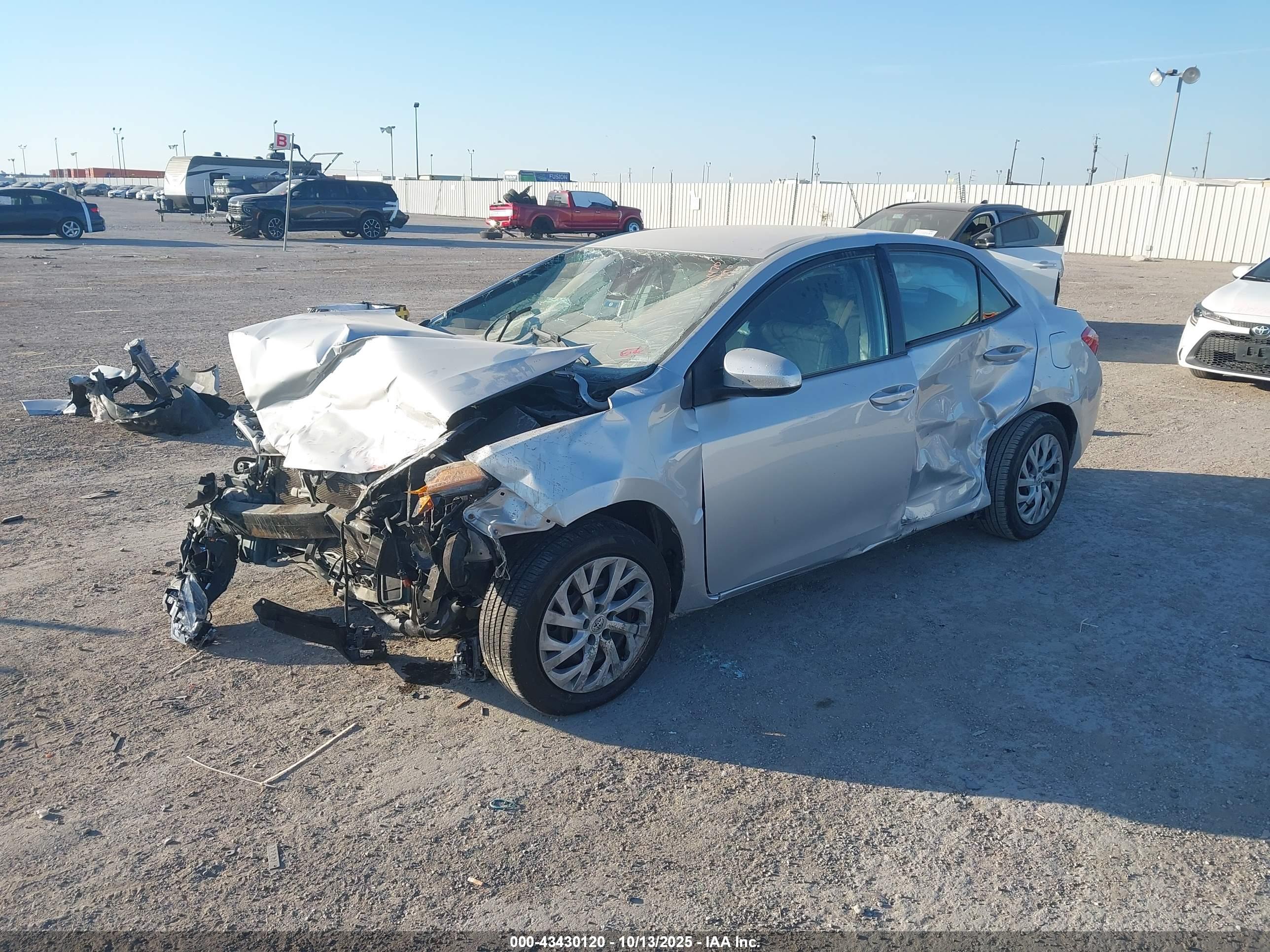 TOYOTA COROLLA image 2