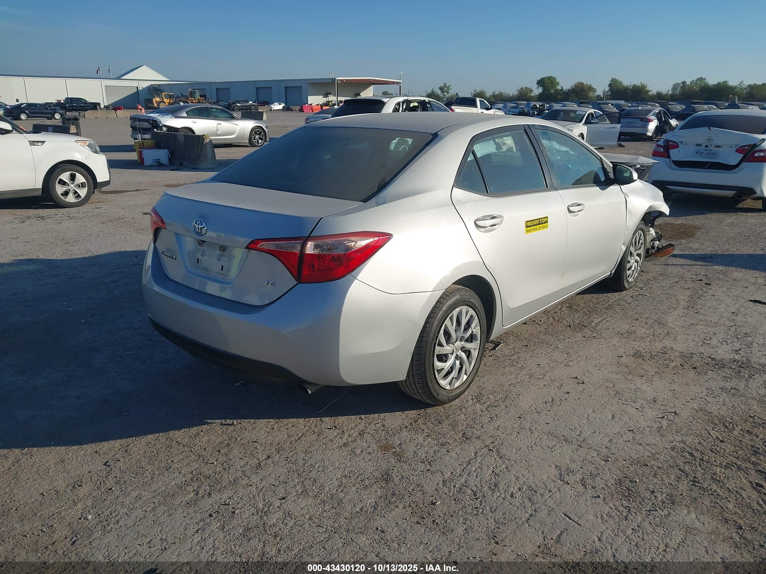 TOYOTA COROLLA image 4
