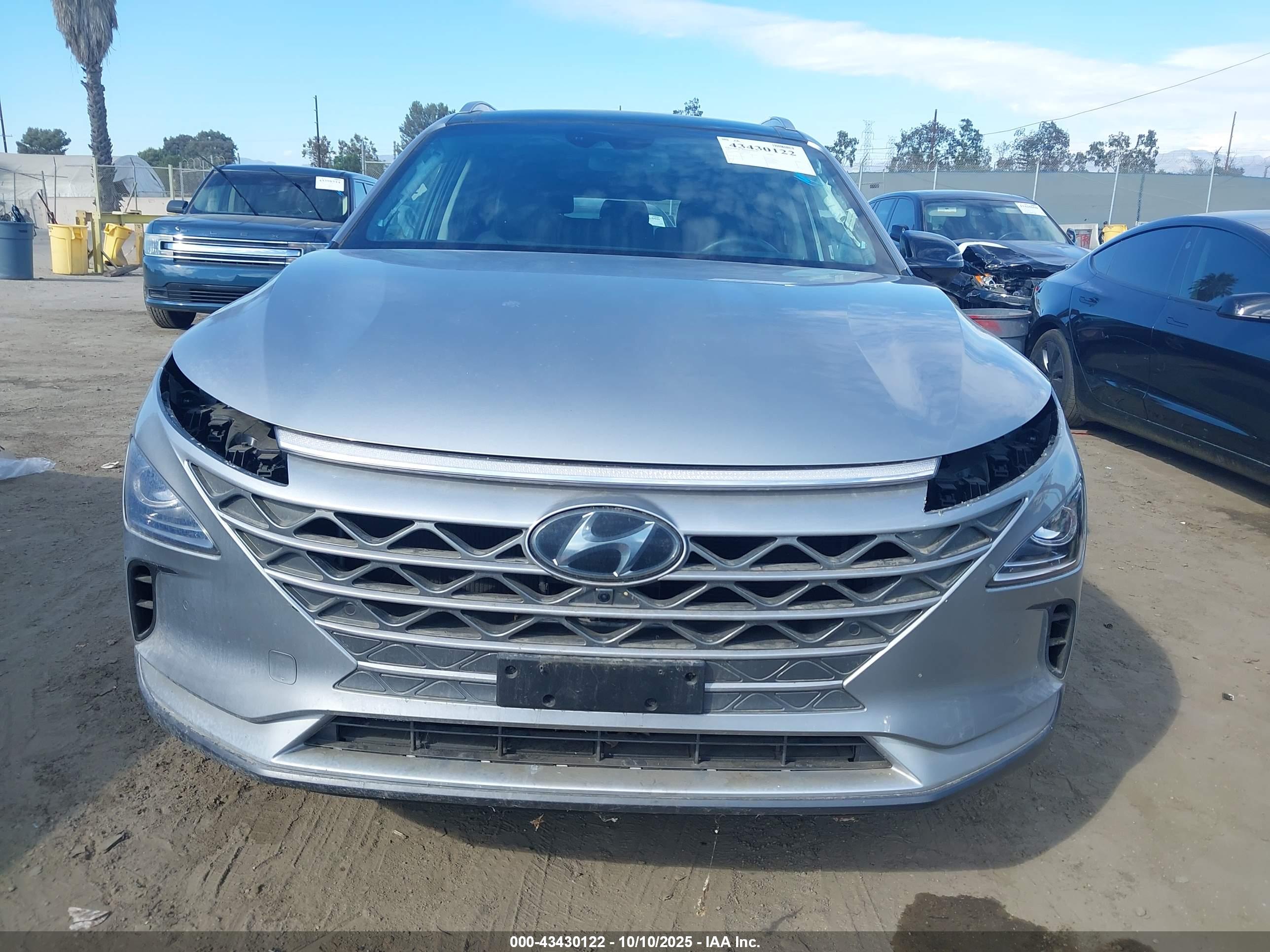 HYUNDAI NEXO image 6