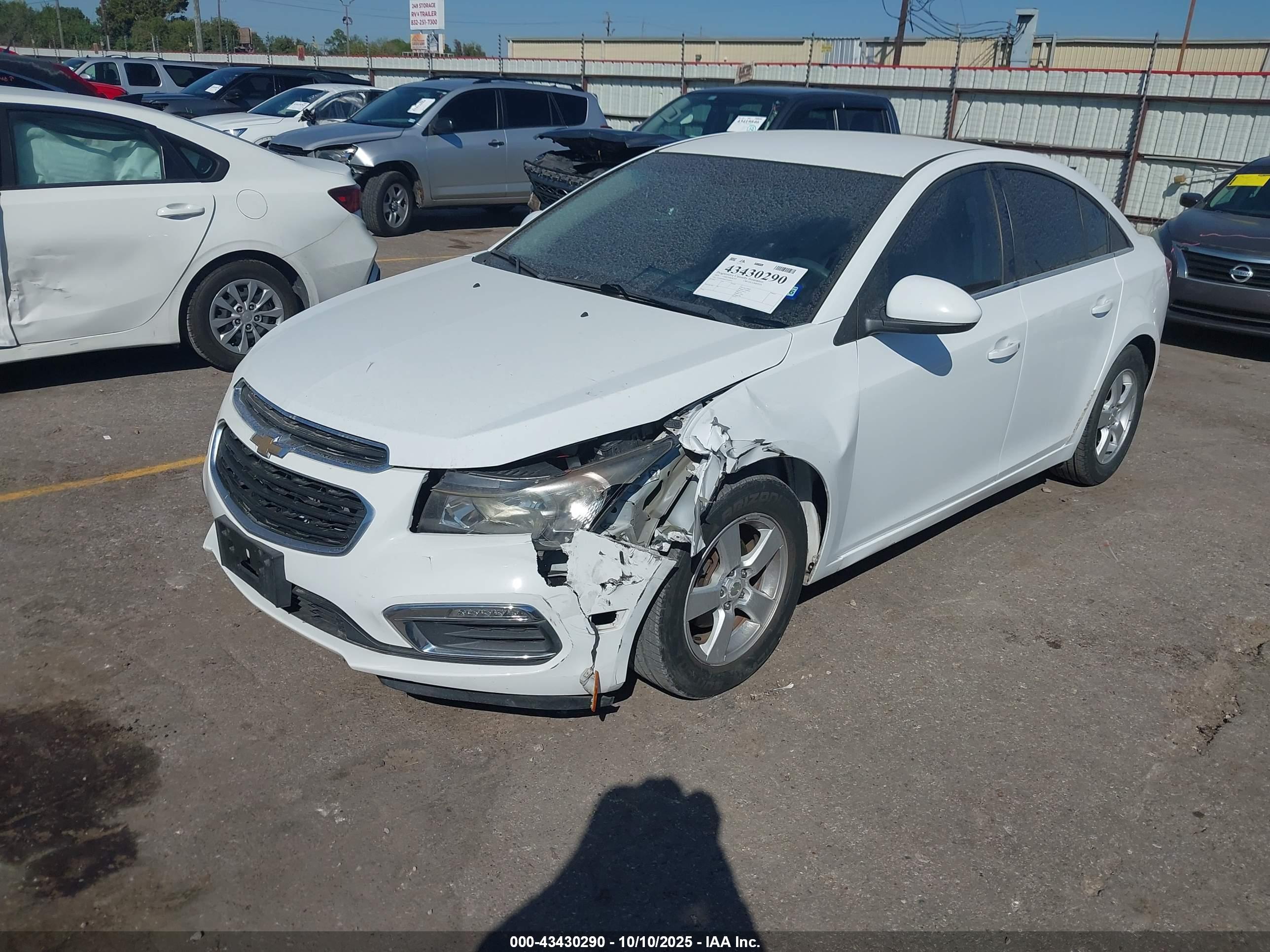 CHEVROLET CRUZE image 2