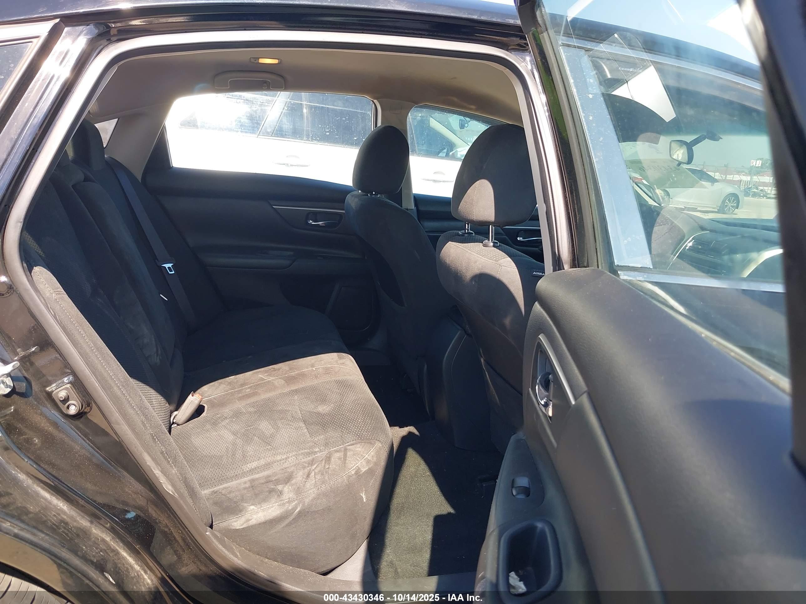 NISSAN ALTIMA image 8