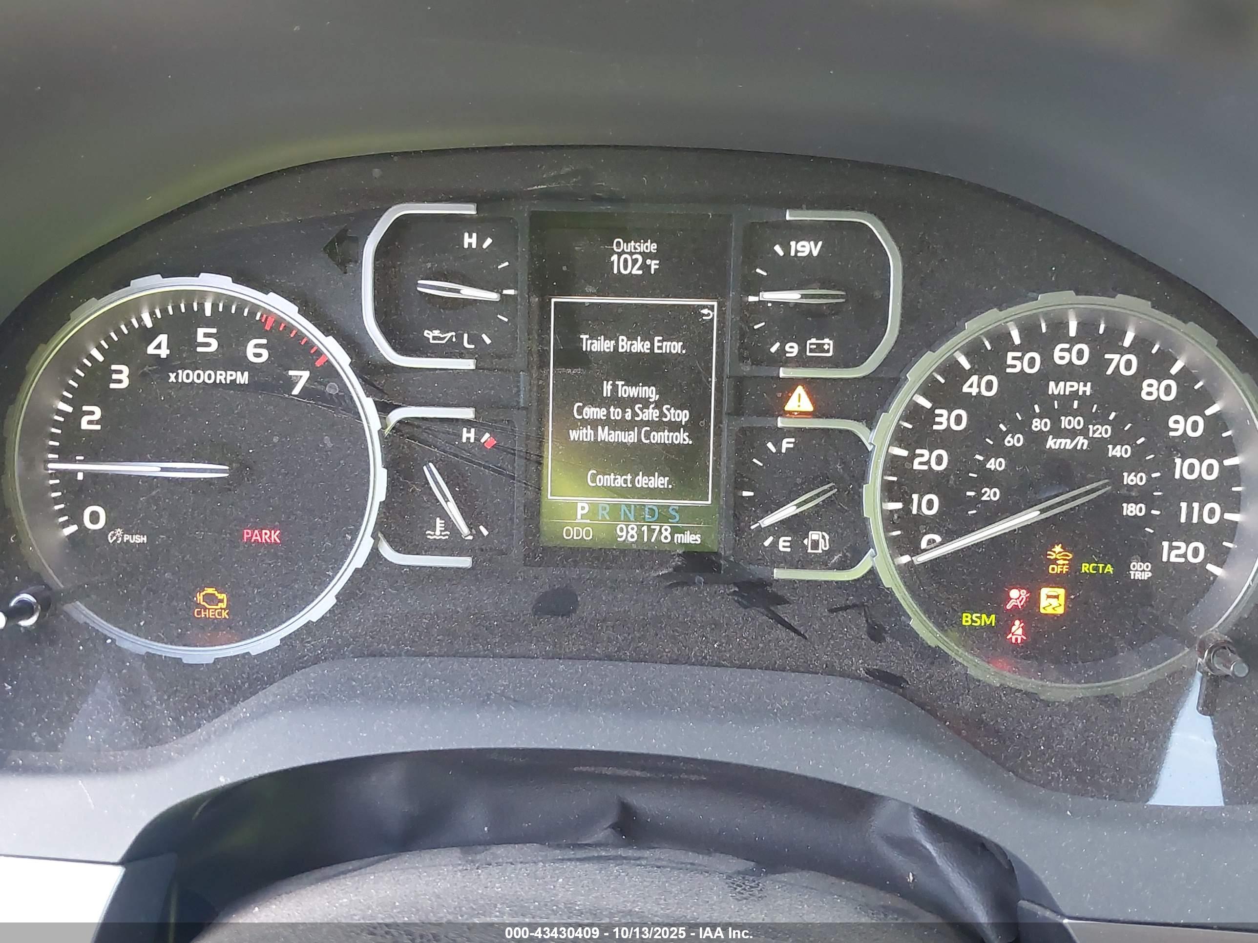 TOYOTA TUNDRA image 7