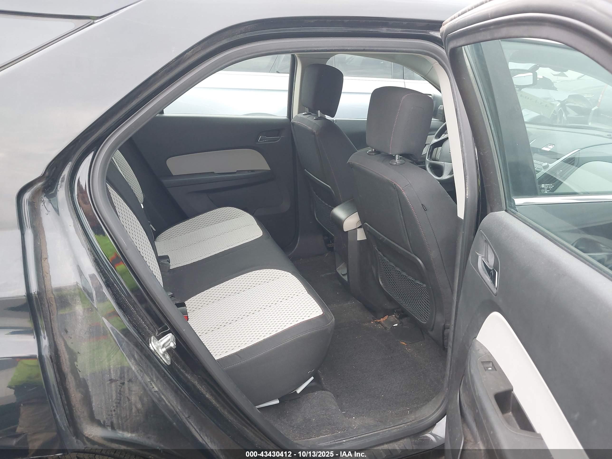 CHEVROLET EQUINOX image 8