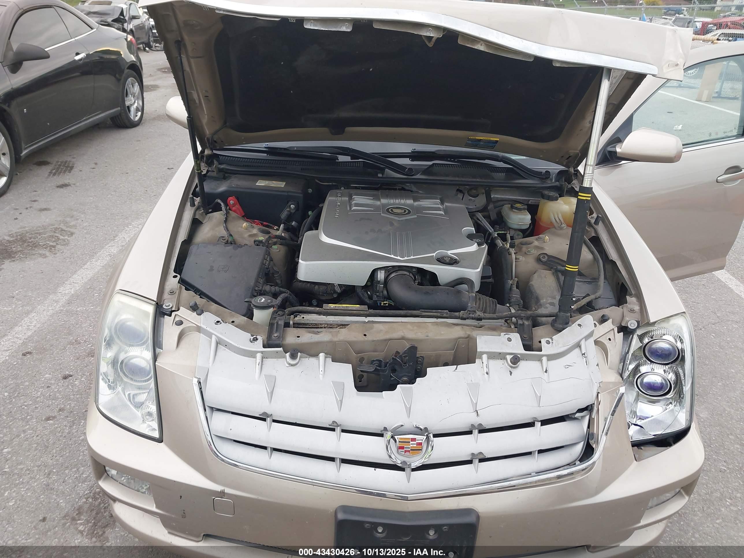 CADILLAC STS image 10