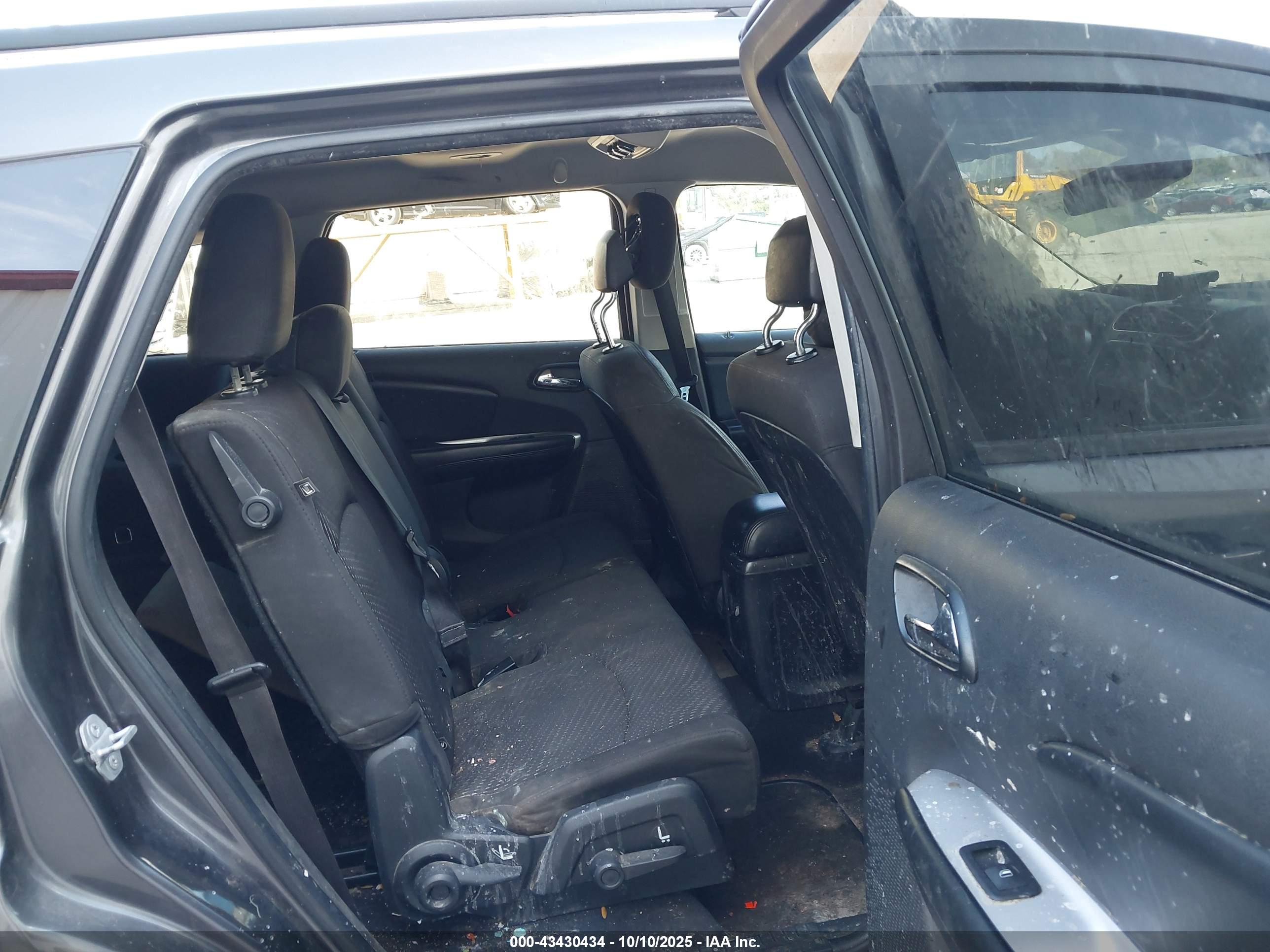 DODGE JOURNEY image 8