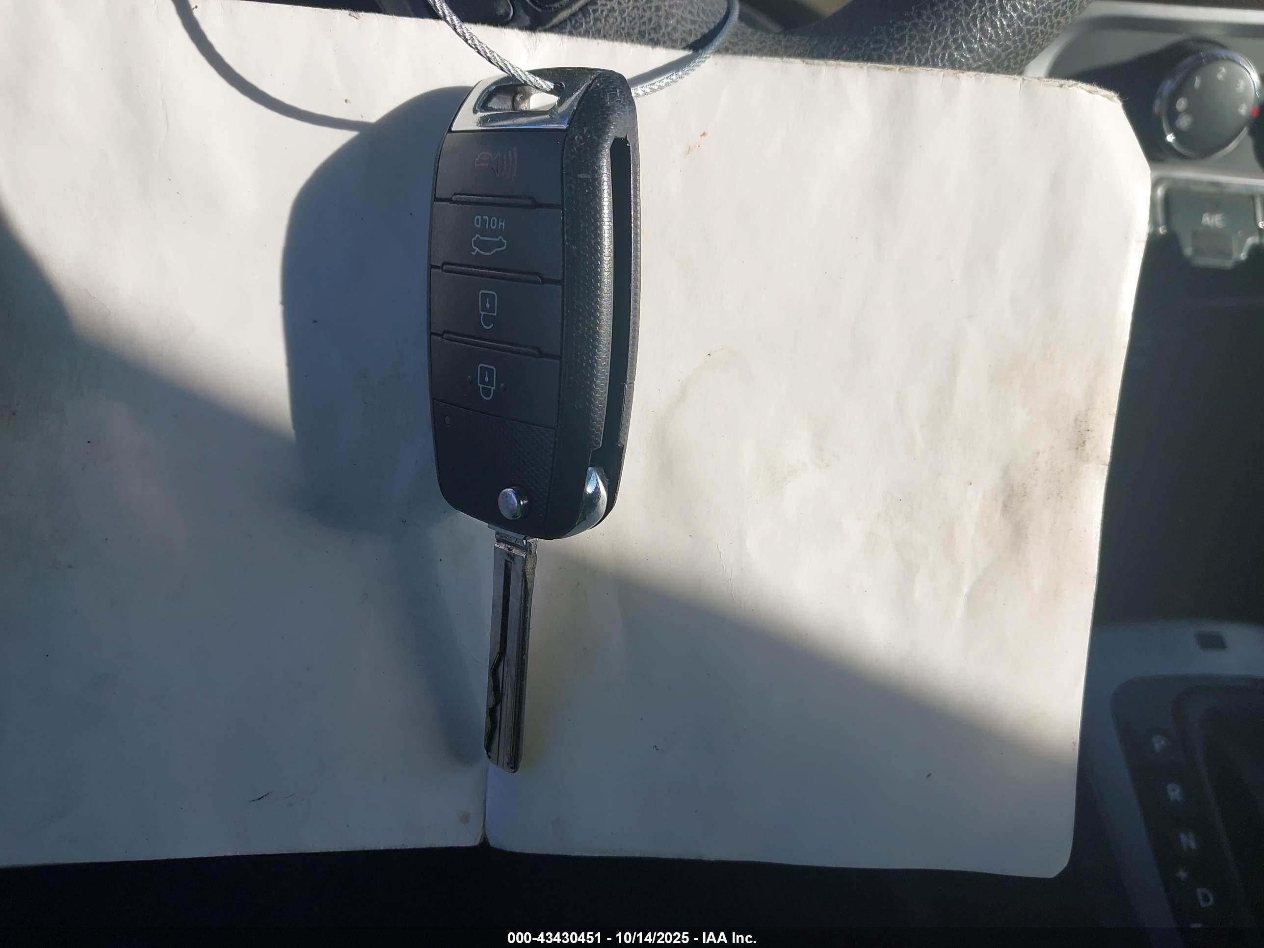KIA RIO image 11