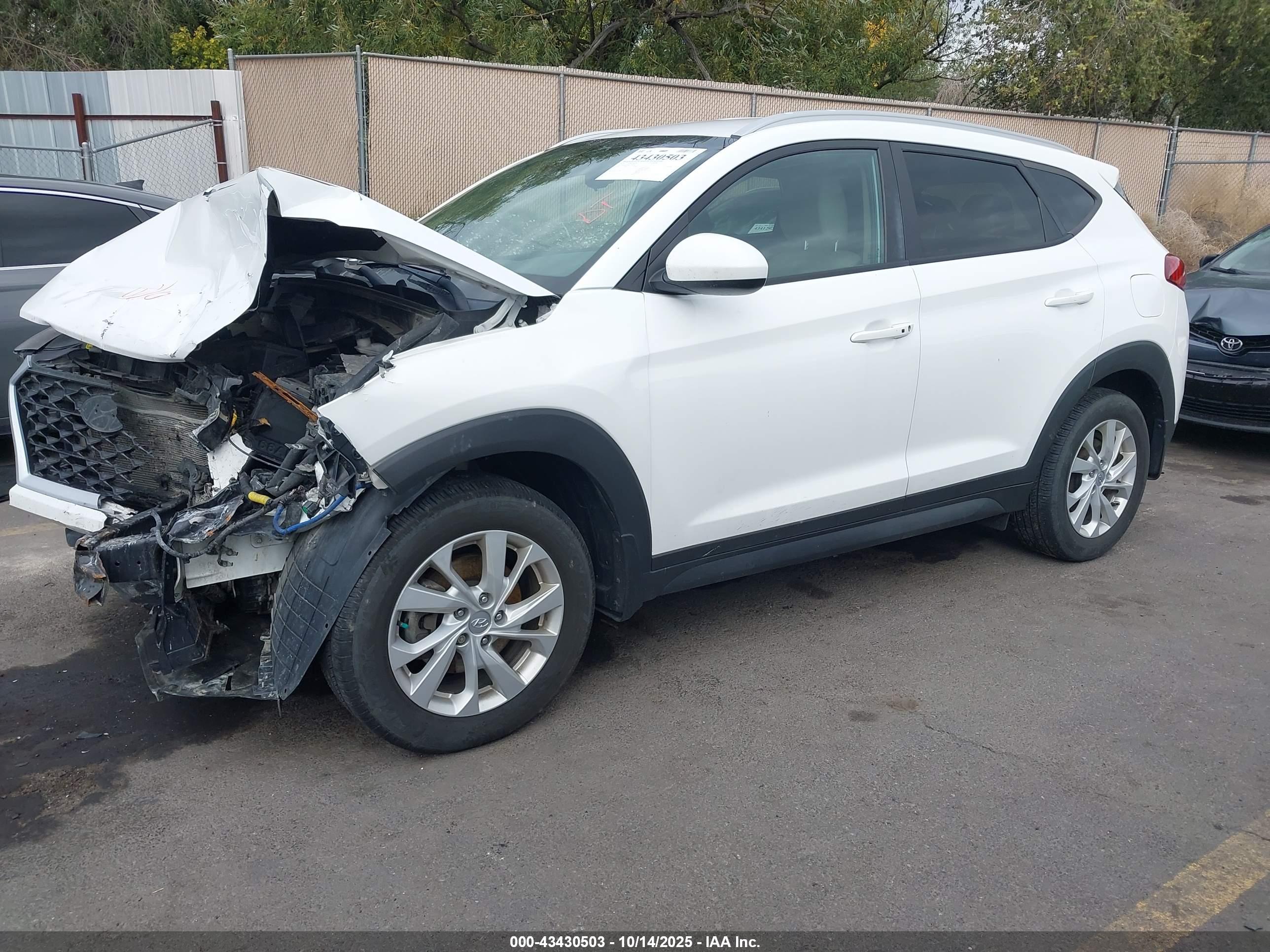 HYUNDAI TUCSON image 2