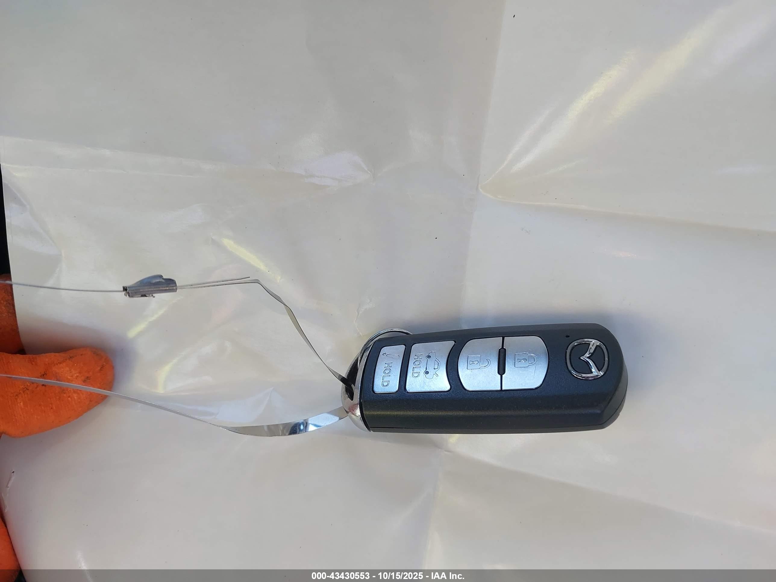 MAZDA MAZDA3 image 11