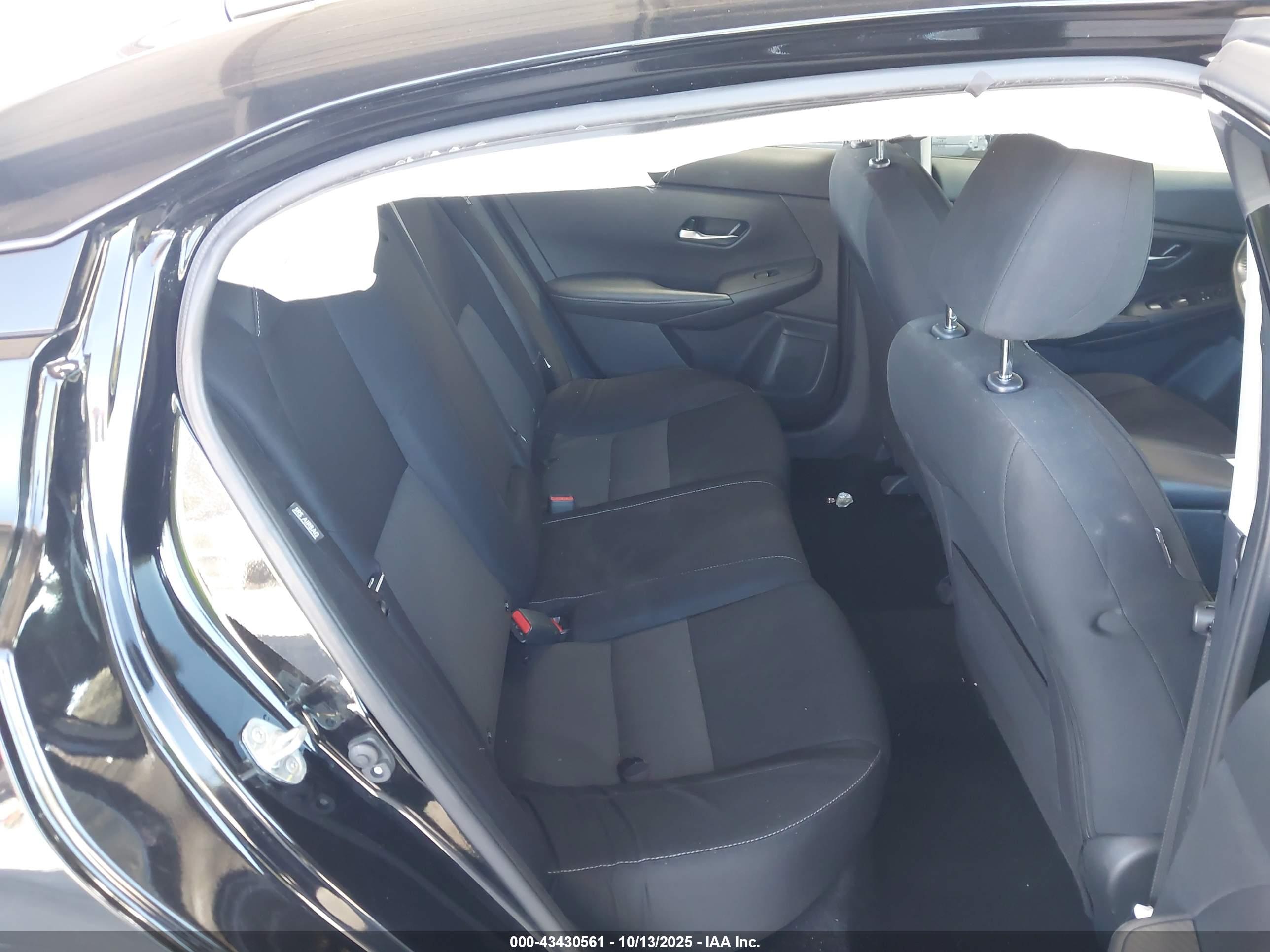 NISSAN SENTRA image 8