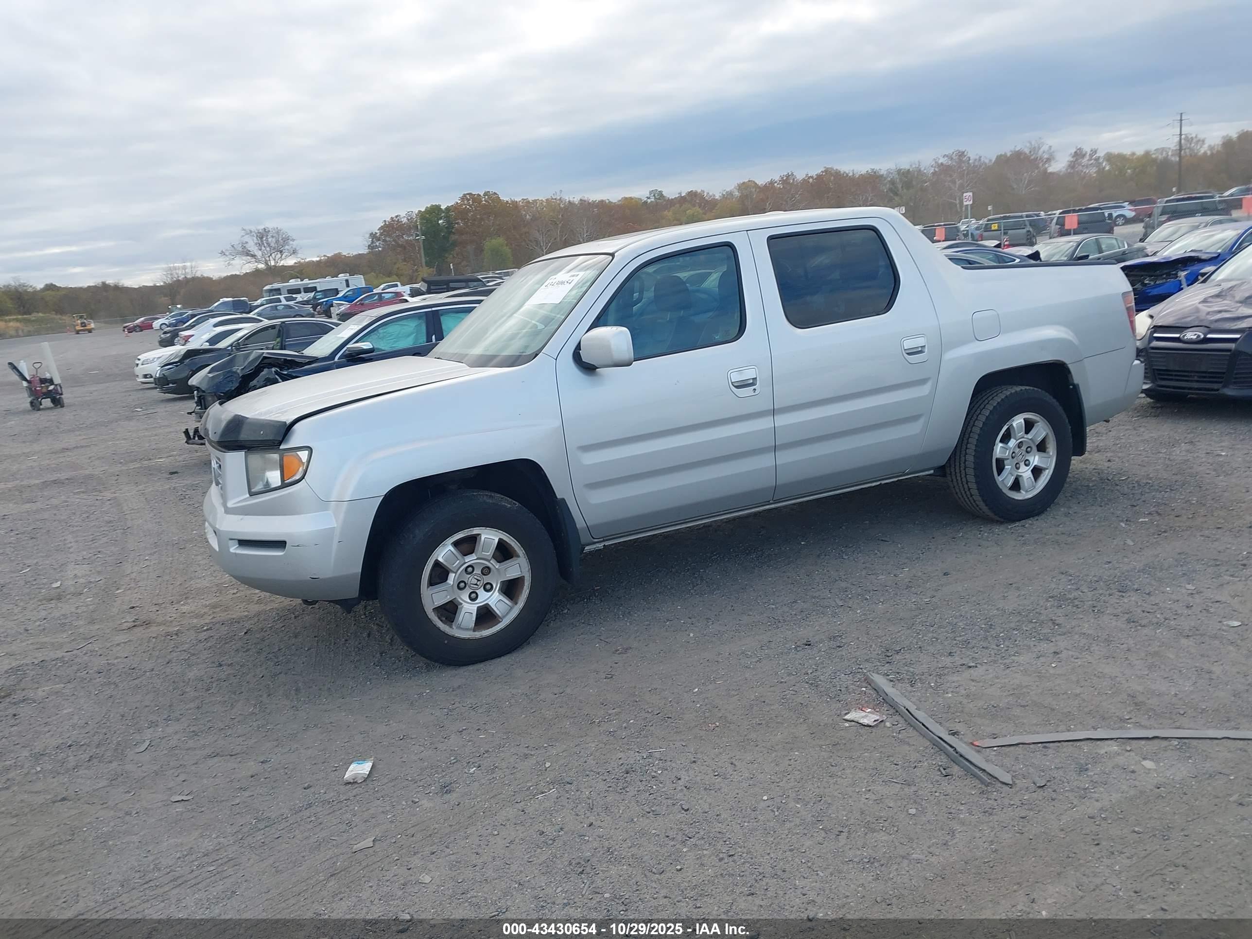 HONDA RIDGELINE image 2