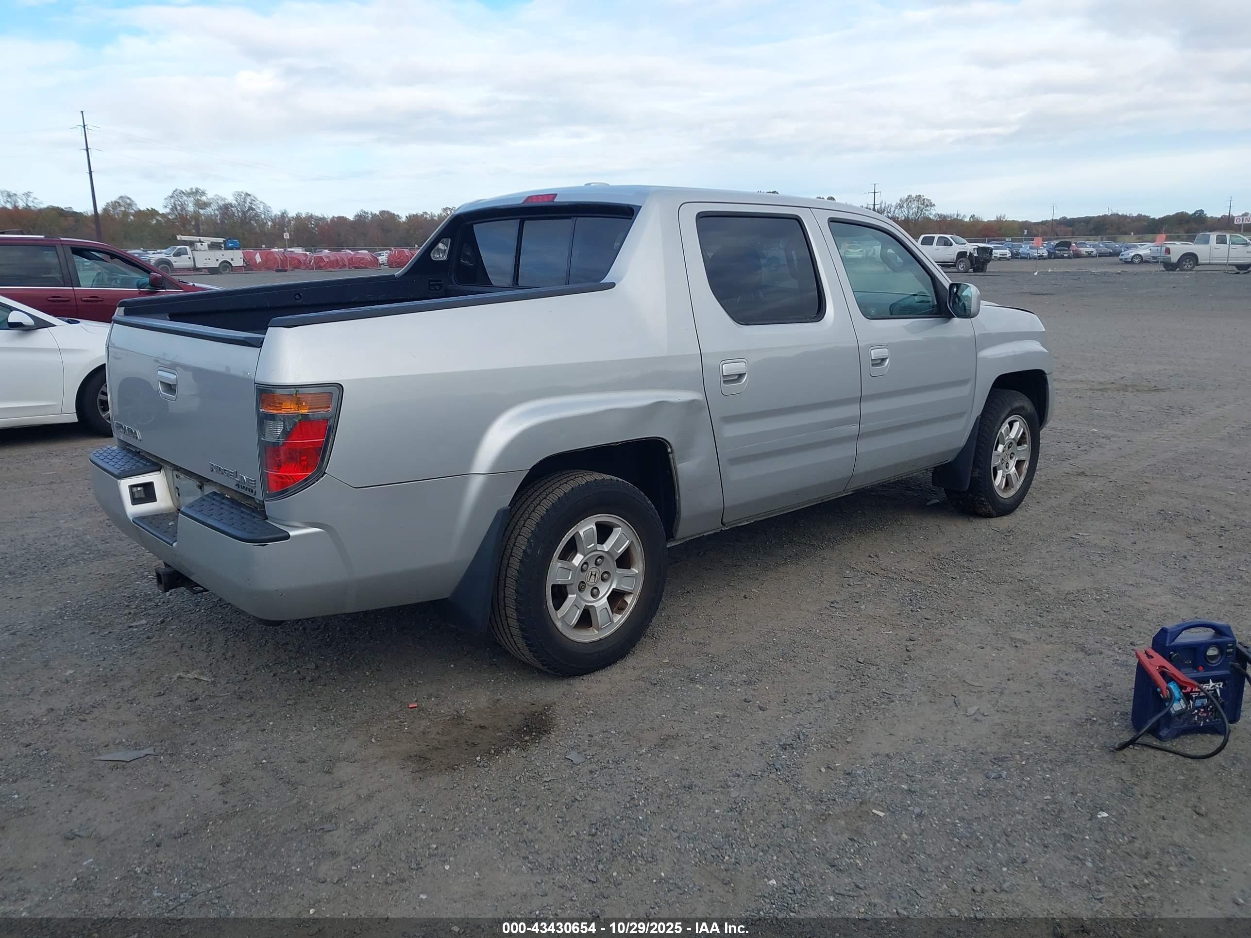 HONDA RIDGELINE image 4