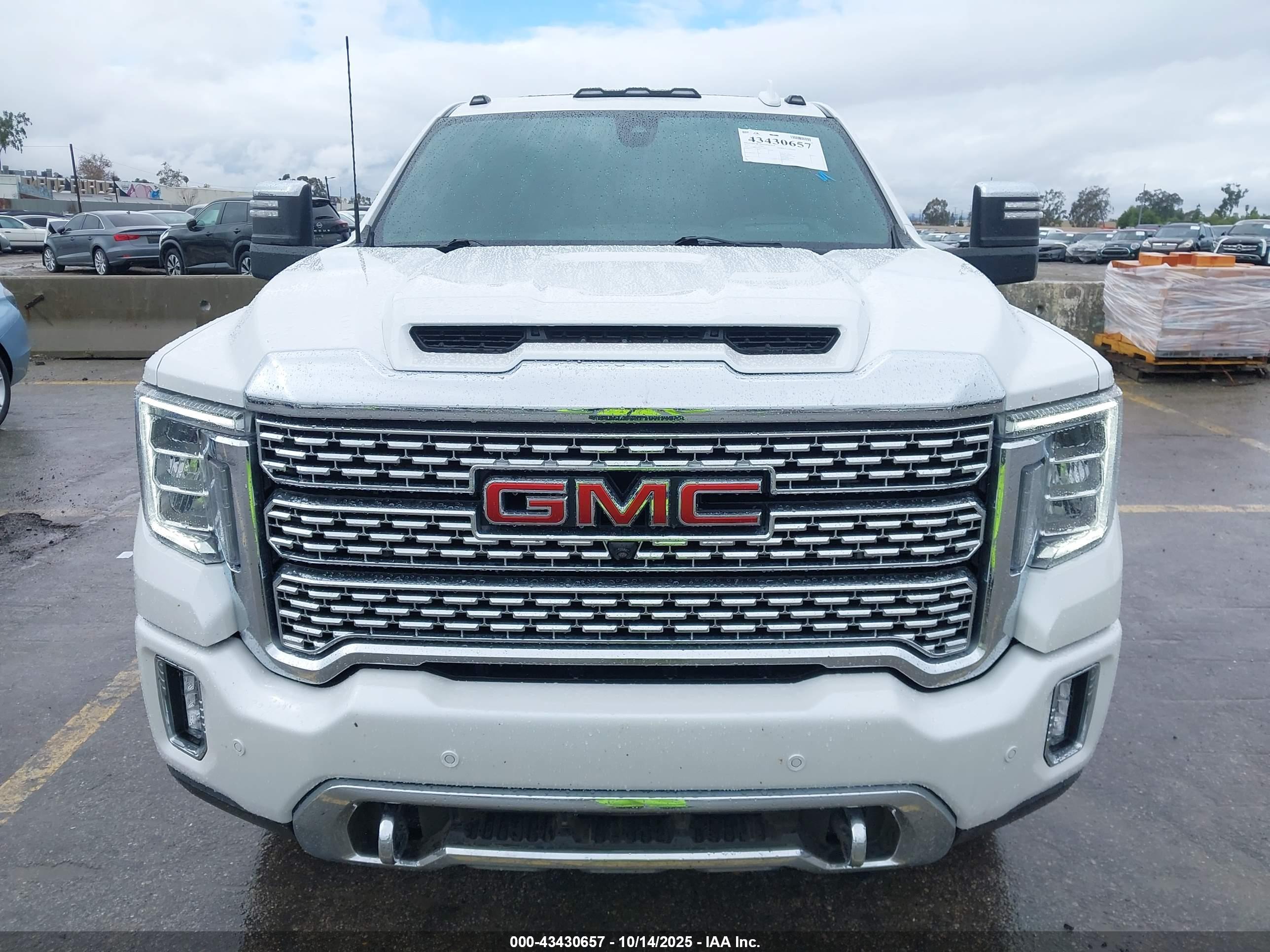 GMC SIERRA image 6
