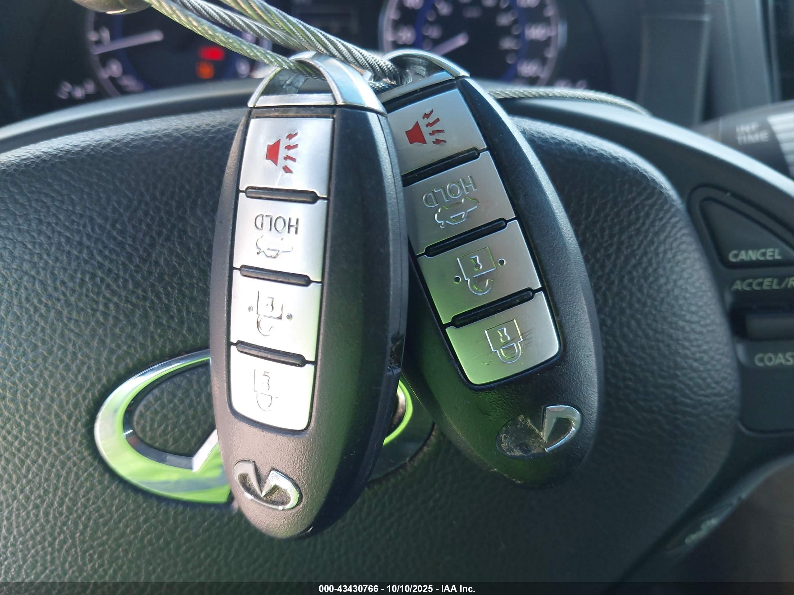 INFINITI G37 image 11