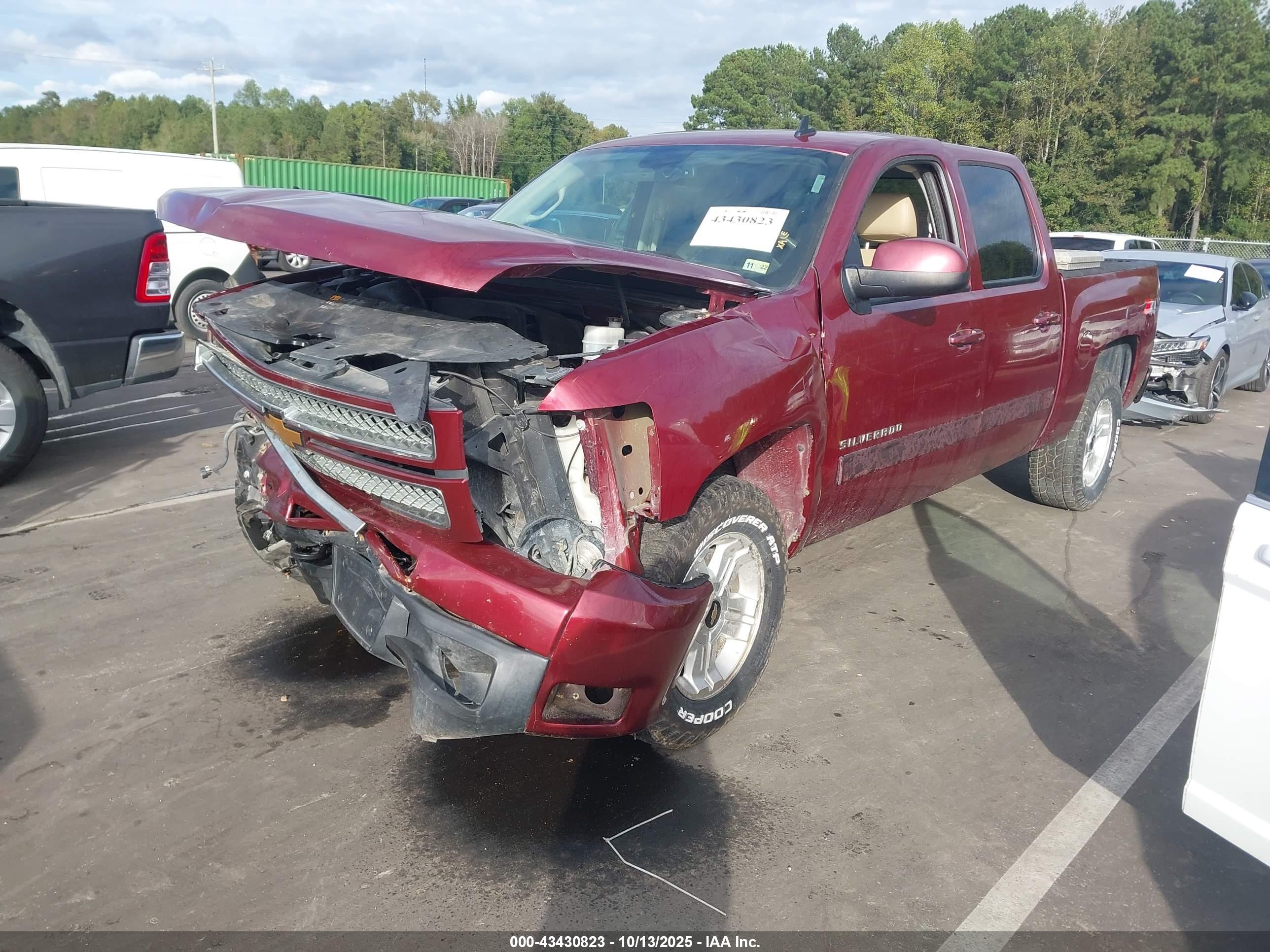 CHEVROLET SILVERADO image 2