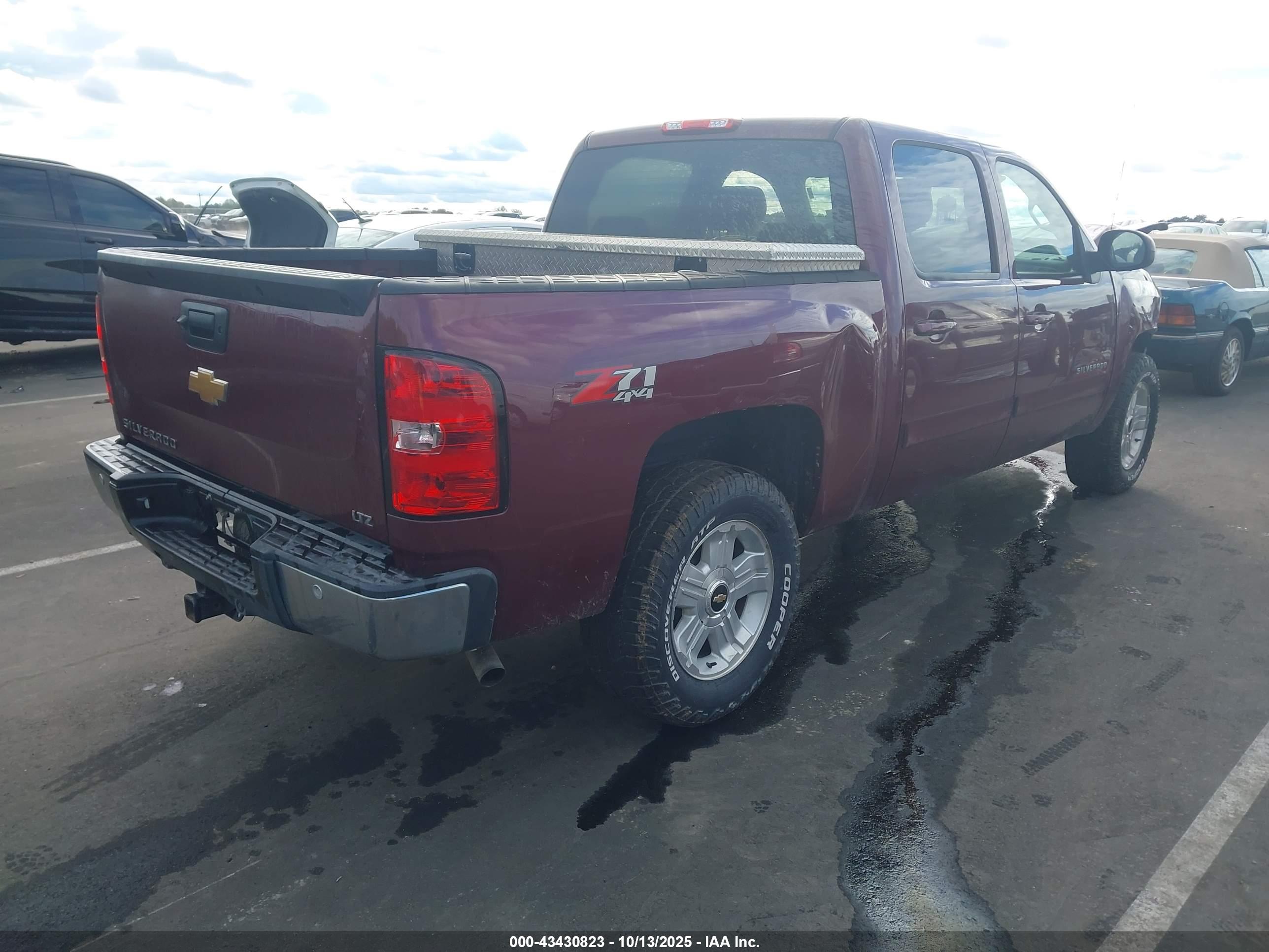 CHEVROLET SILVERADO image 4