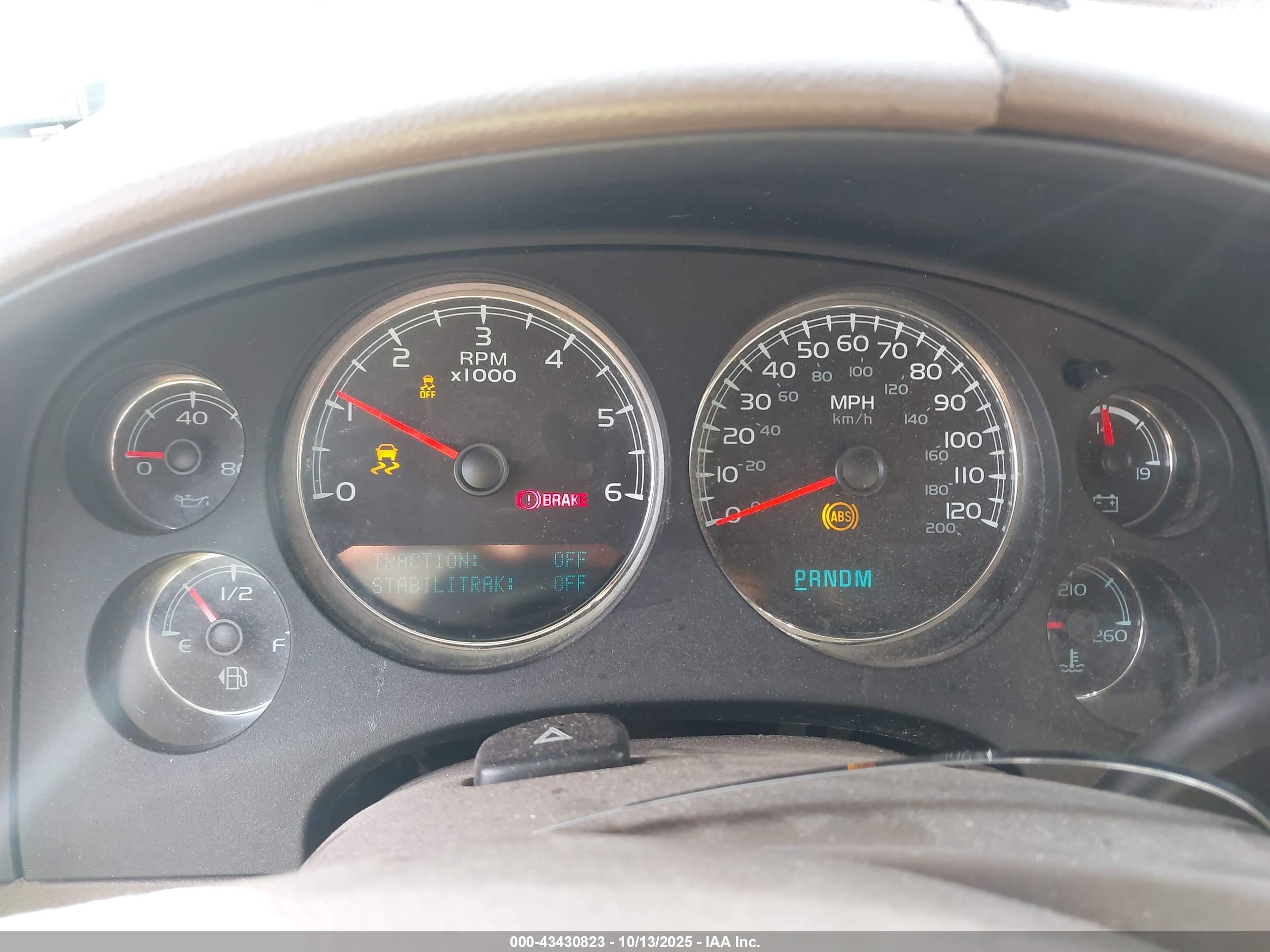 CHEVROLET SILVERADO image 7