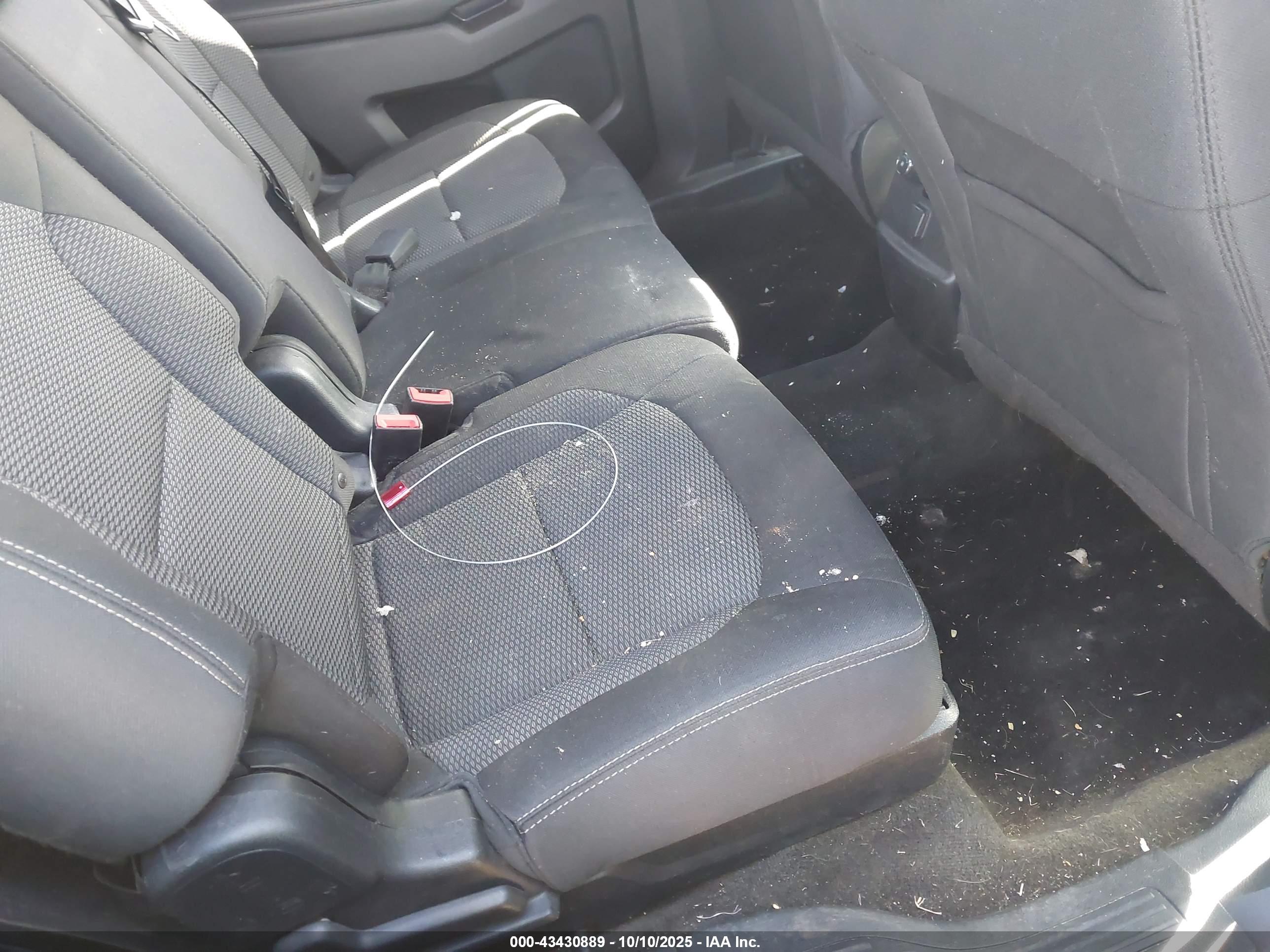 FORD EXPLORER image 8