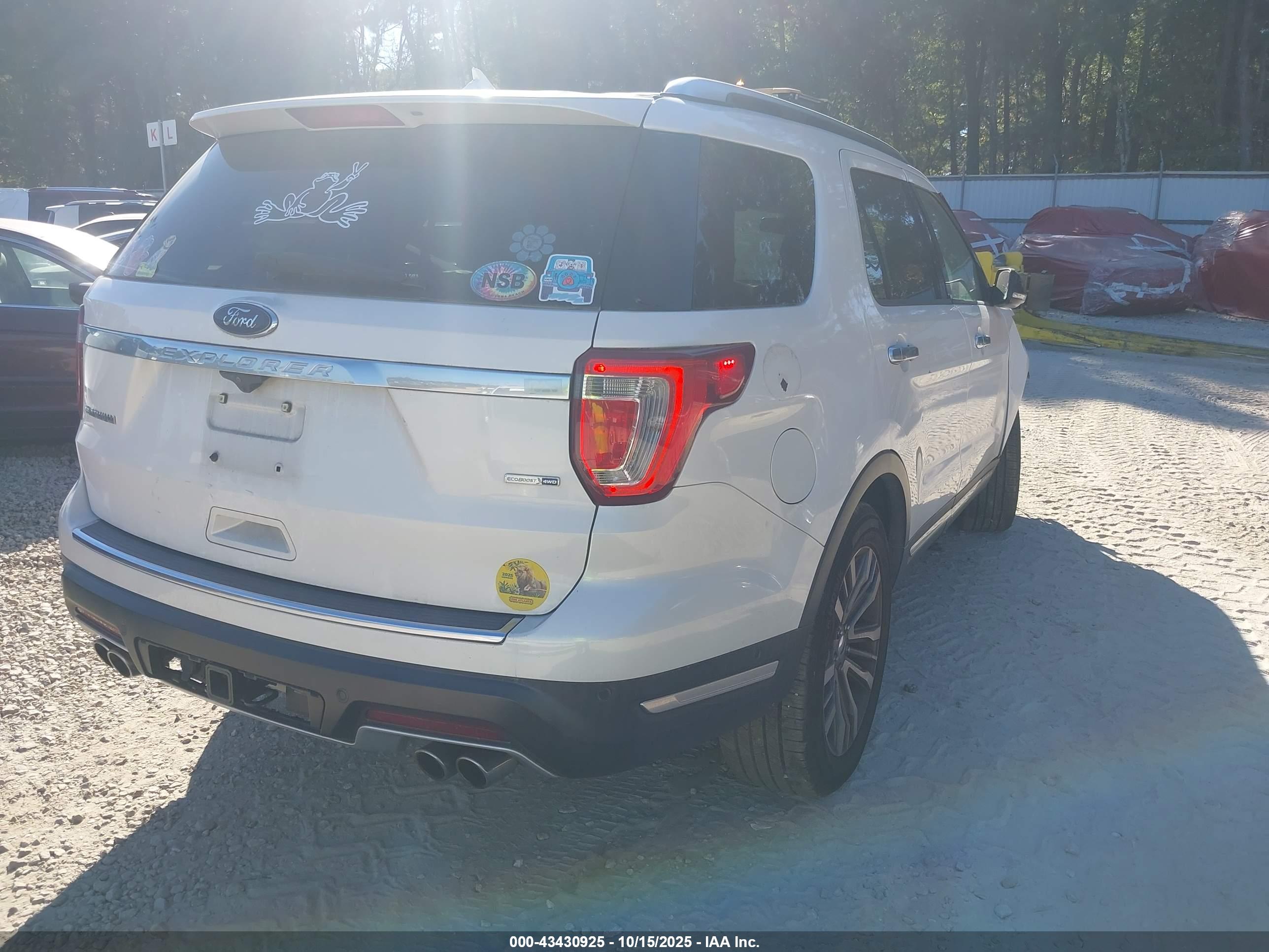 FORD EXPLORER image 4