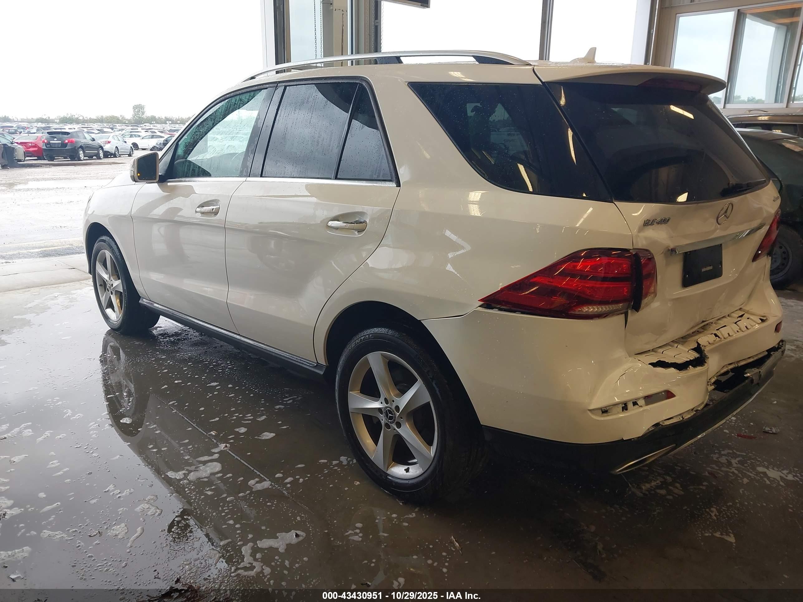 MERCEDES-BENZ GLE image 3