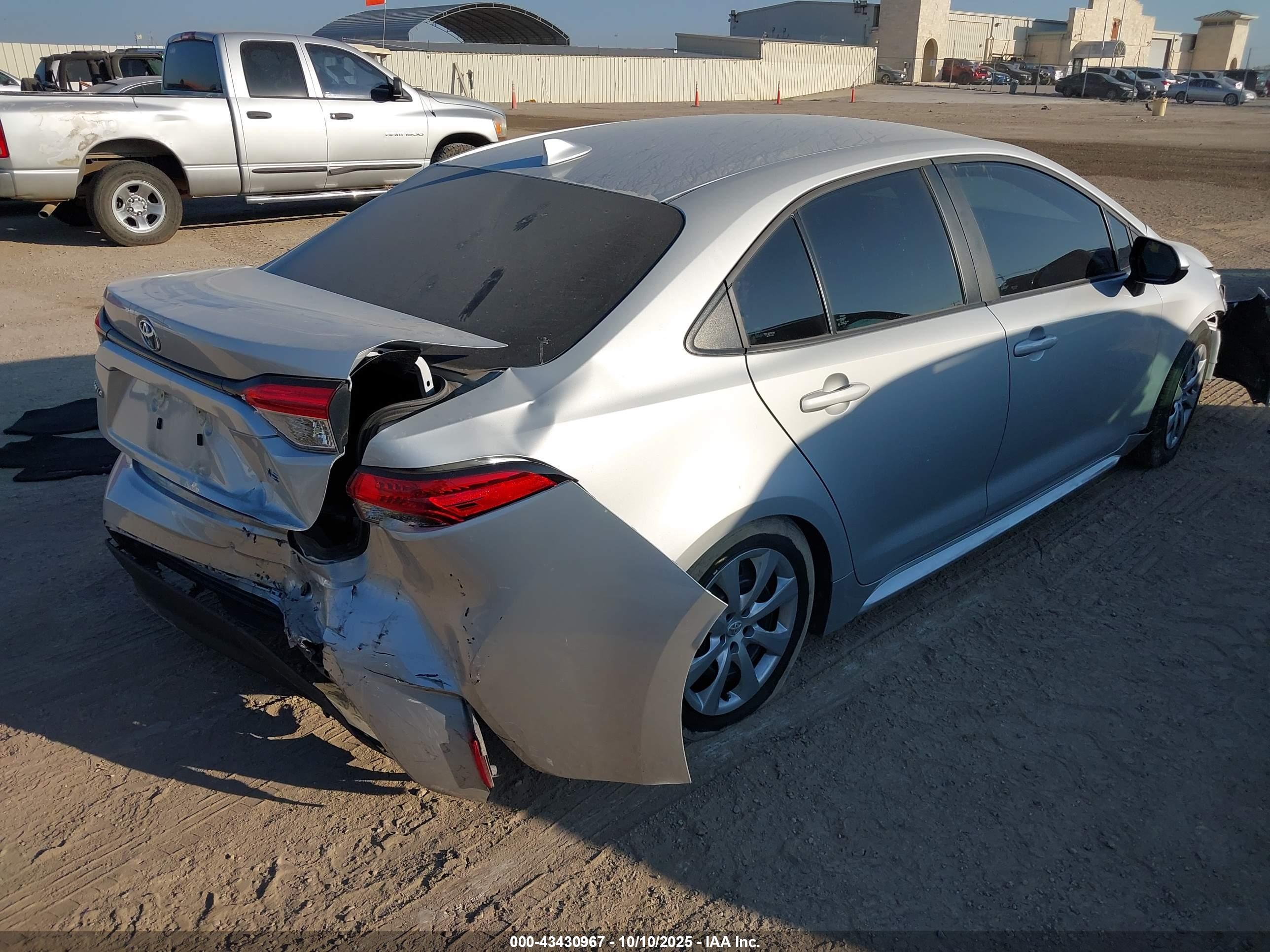TOYOTA COROLLA image 4