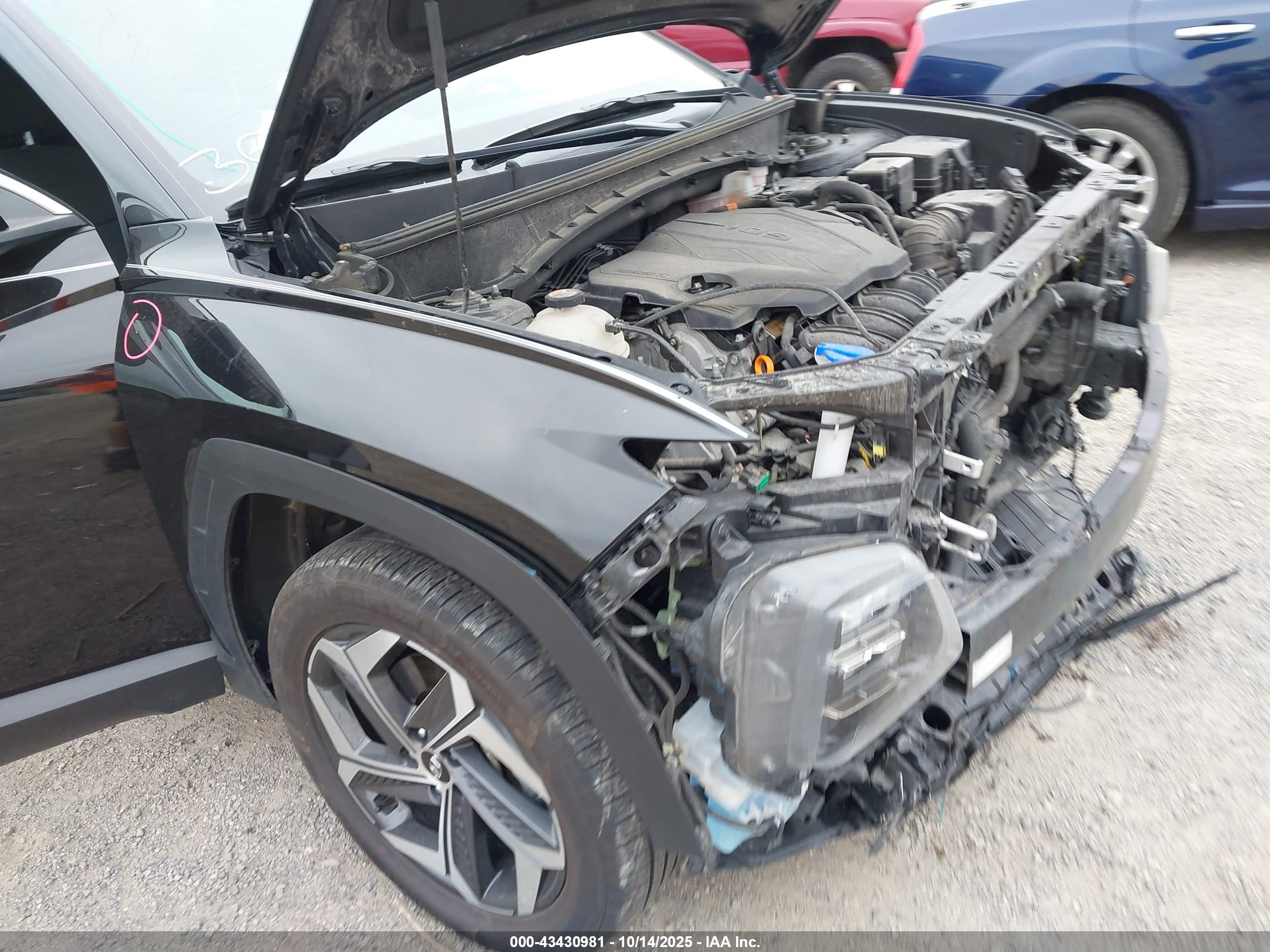 HYUNDAI TUCSON image 6