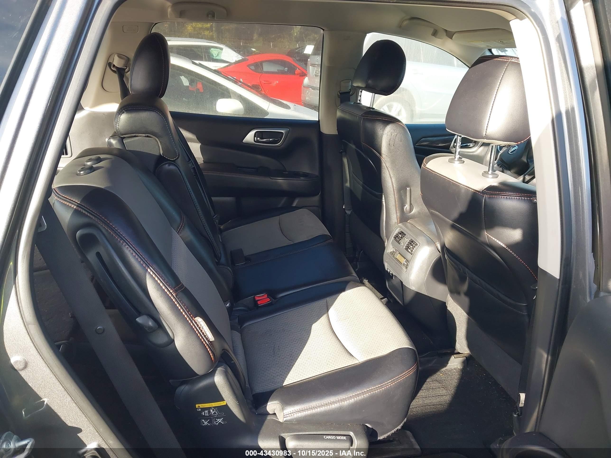 NISSAN PATHFINDER image 8