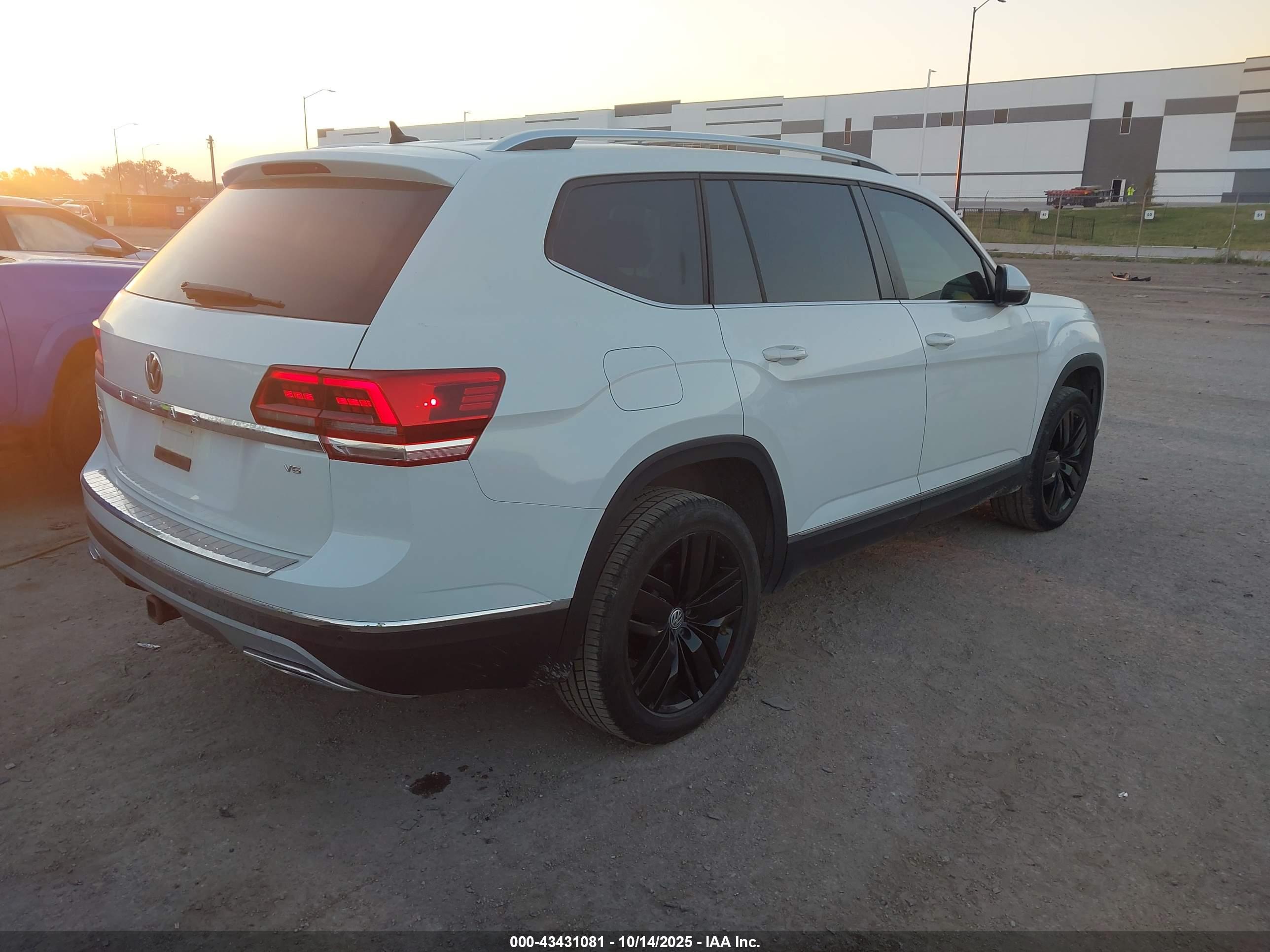 VOLKSWAGEN ATLAS image 4