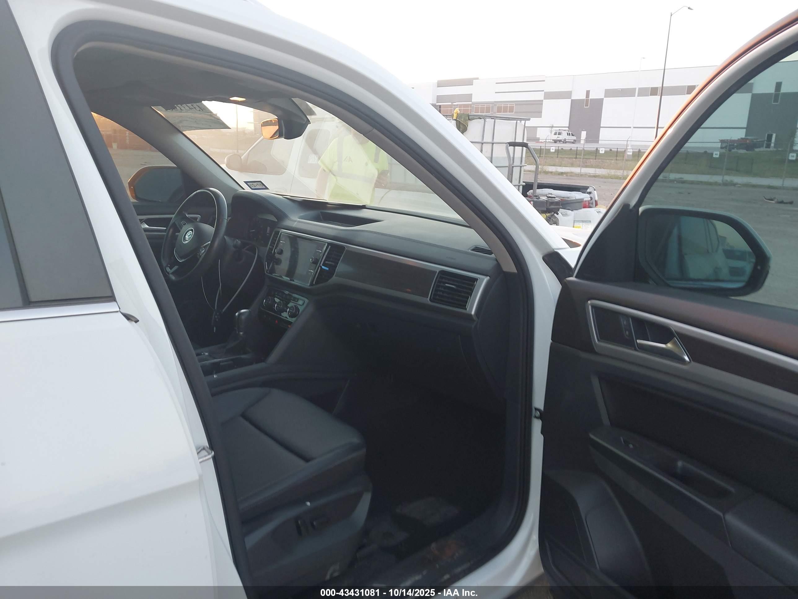 VOLKSWAGEN ATLAS image 5